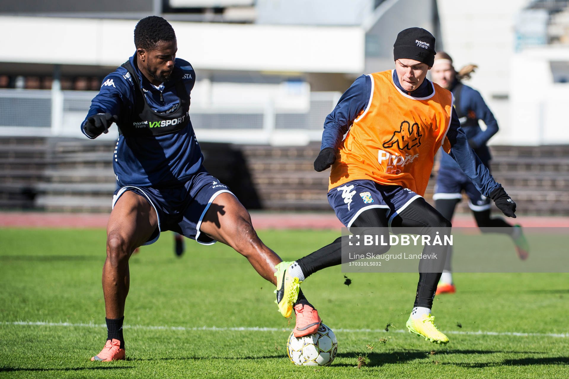 Abdul Razak och Patrik Karlsson Lagemyr tränar med IFK