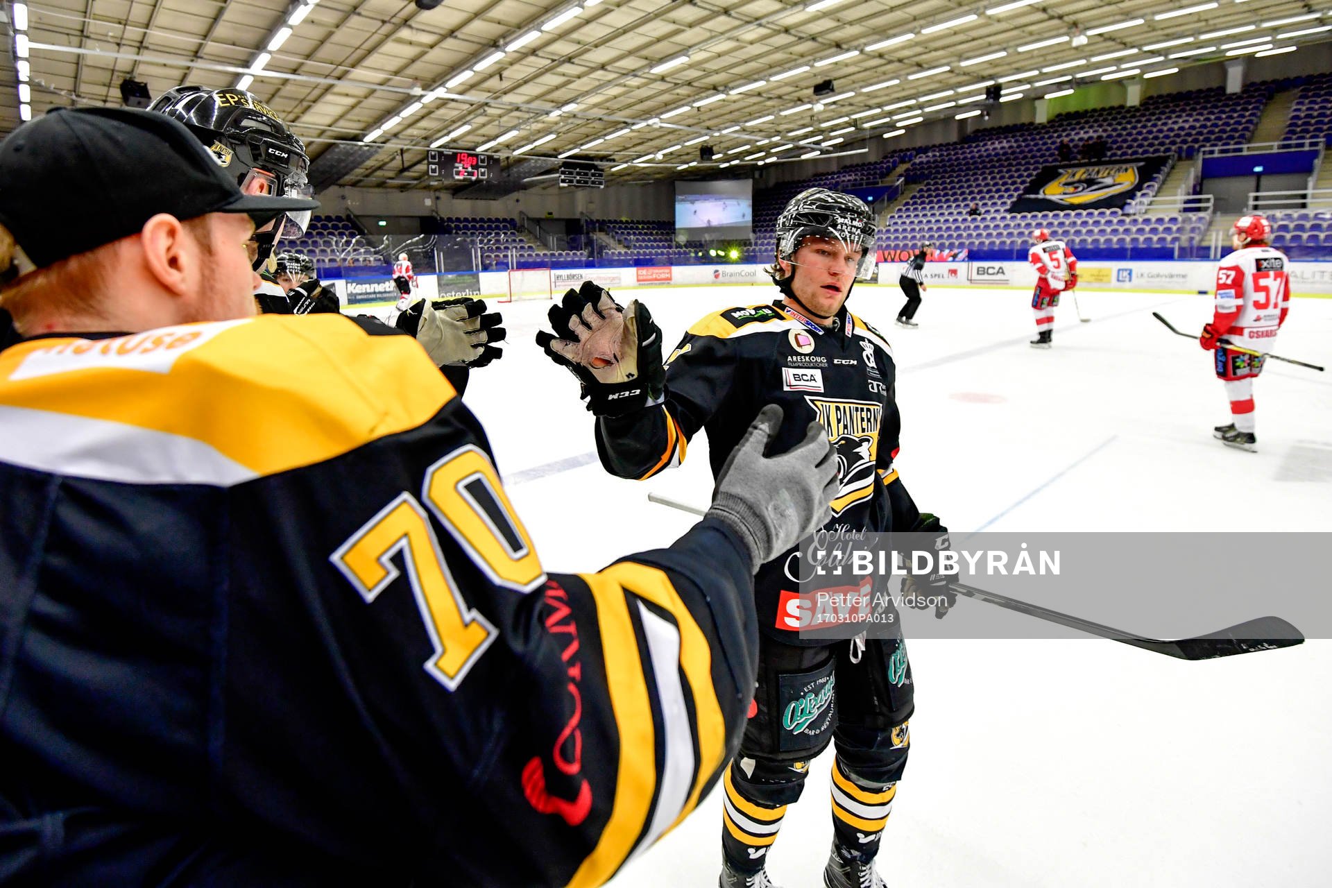 Panterns Robin Dahse jublar