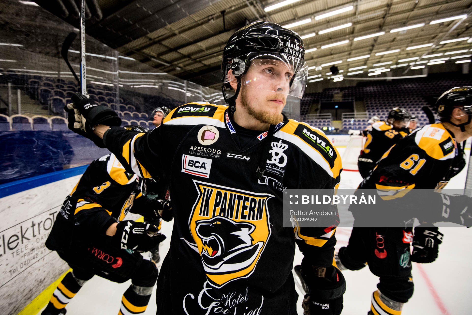 Panterns Victor Björkung jublar