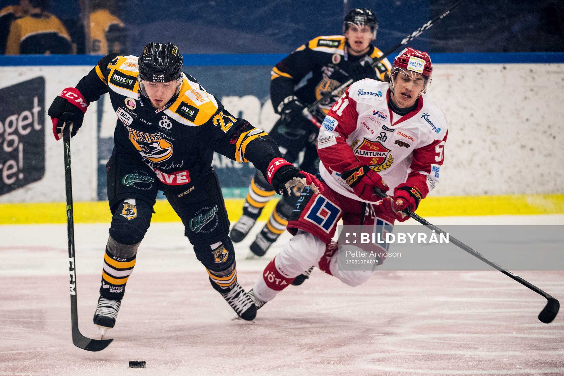 Panterns Johan Ivarsson och Almtunas Erik Santesson