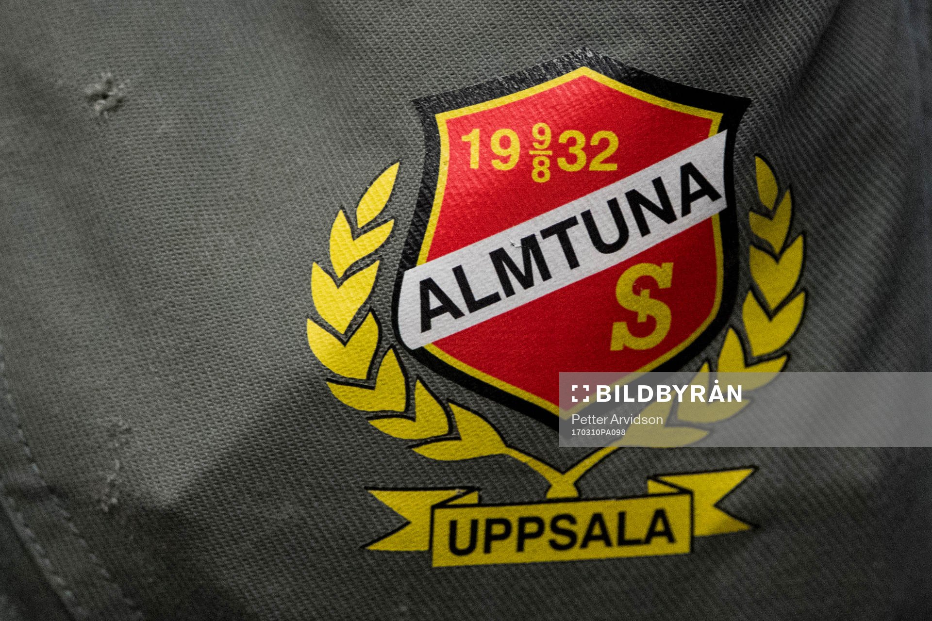Almtunas klubbmärke