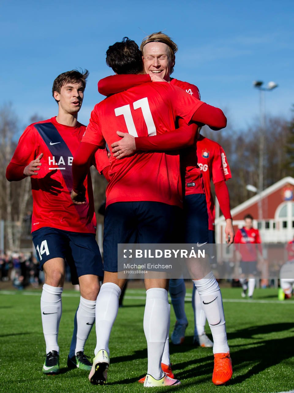 Örgrytes William Atashkadeh jublar ihop med Jacob Ericsson
