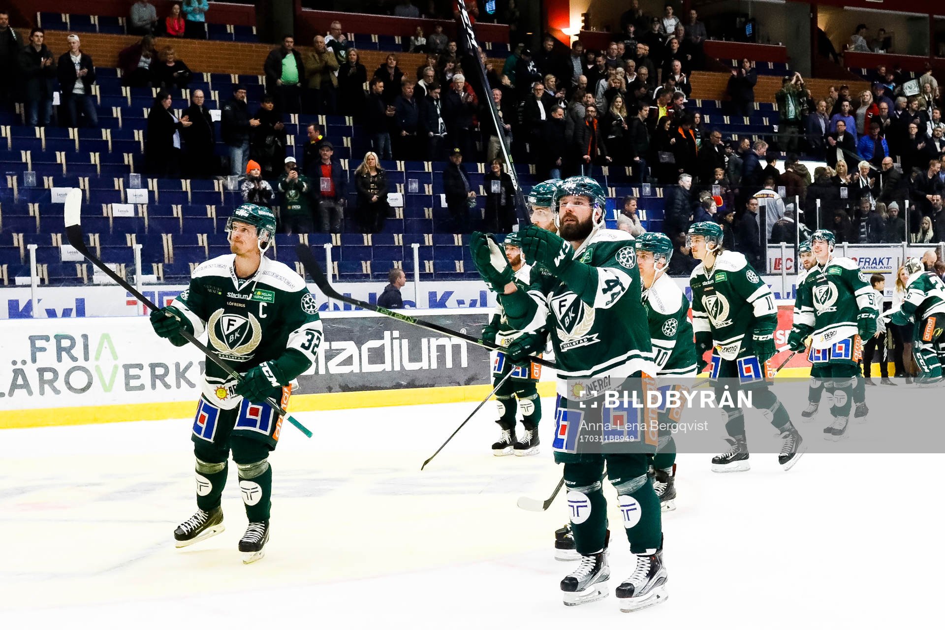 Färjestads Magnus Nygren och Milan Gulas  jublar