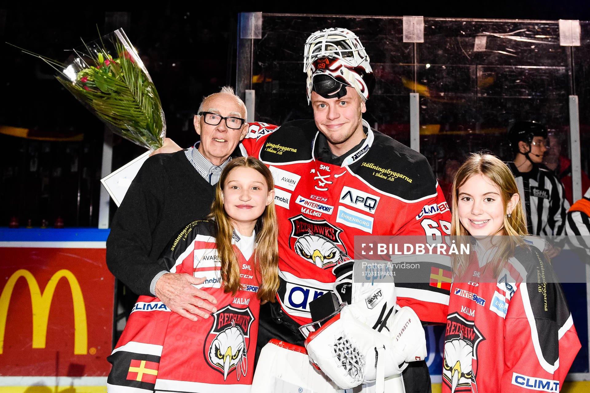 Malmö Redhawks målvakt Oscar Alsenfelt tilldelas Honken