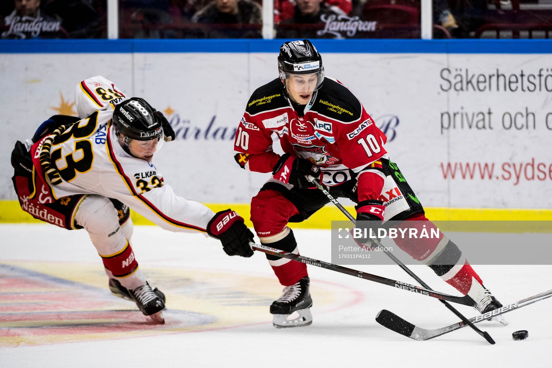 Luleås Christopher Mastomäki och Malmö Redhawks Robin