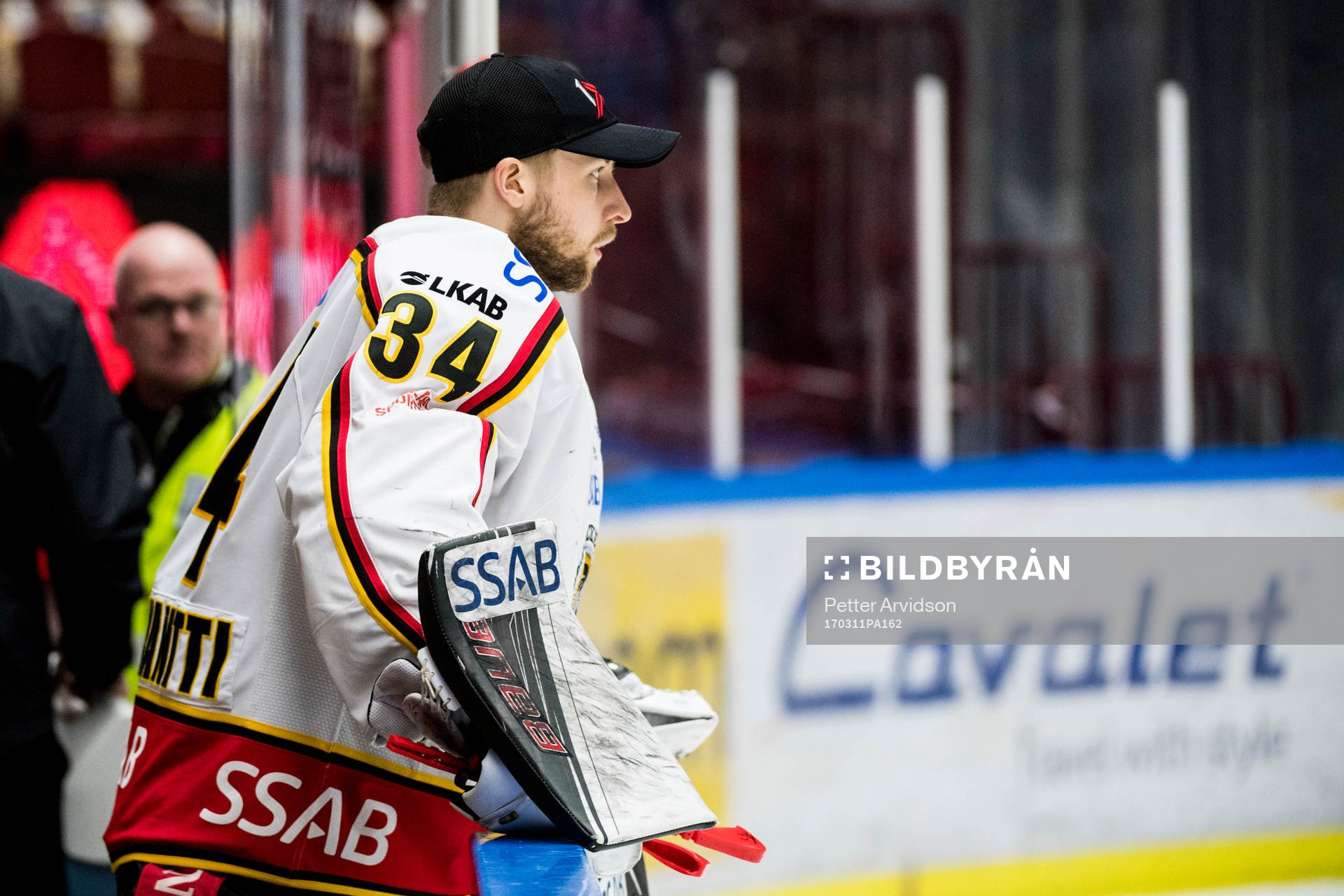 Luleås målvakt Joel Lassinatti deppar