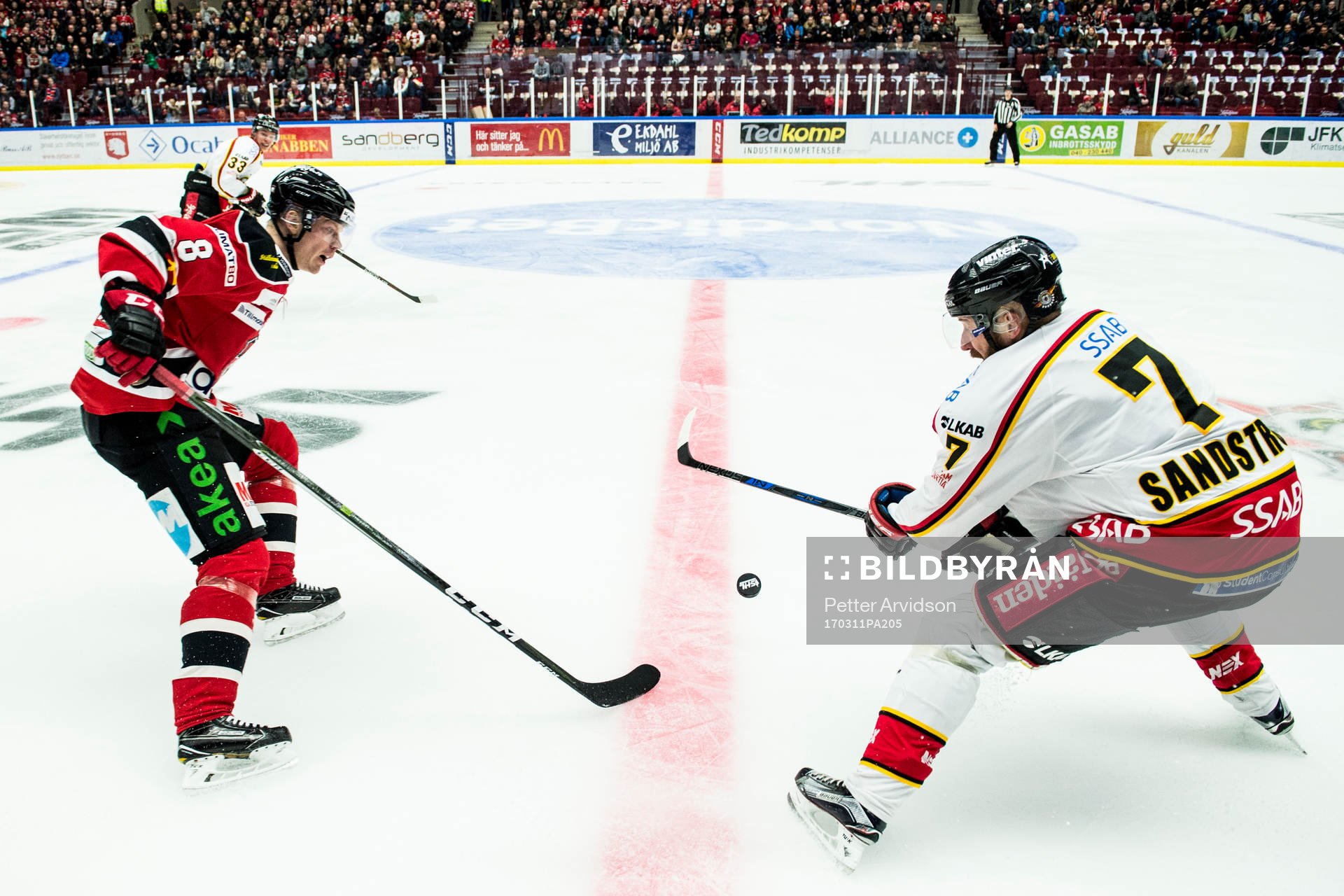 Malmö Redhawks Lars Bryggman och Luleås Jan Sandström