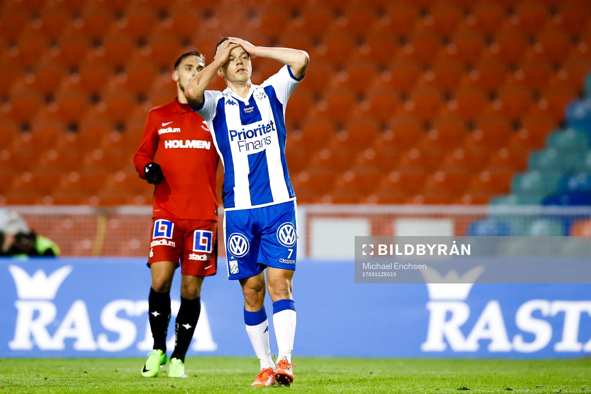 IFK Göteborgs Mads Winther Albaek deppar