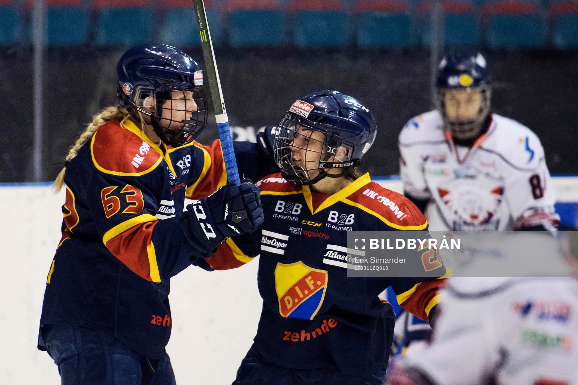 Djurgårdens Josefine Jakobsen jublar