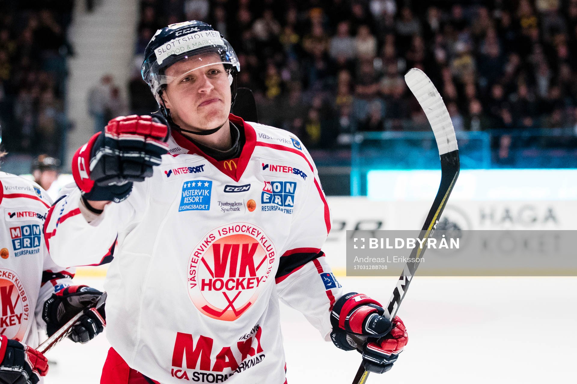 Västerviks Mats Josten Fröshaug jublar