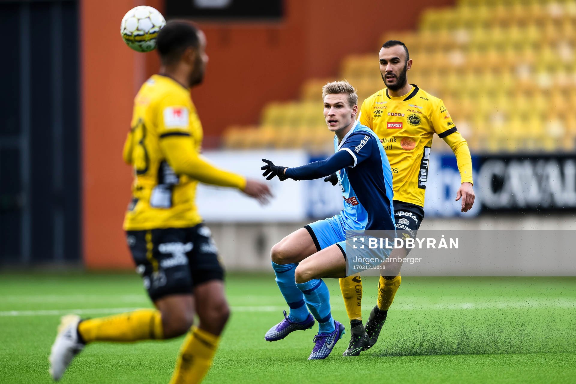 Brommapojkarnas Carl Starfelt och Elfsborgs Issam Jebali