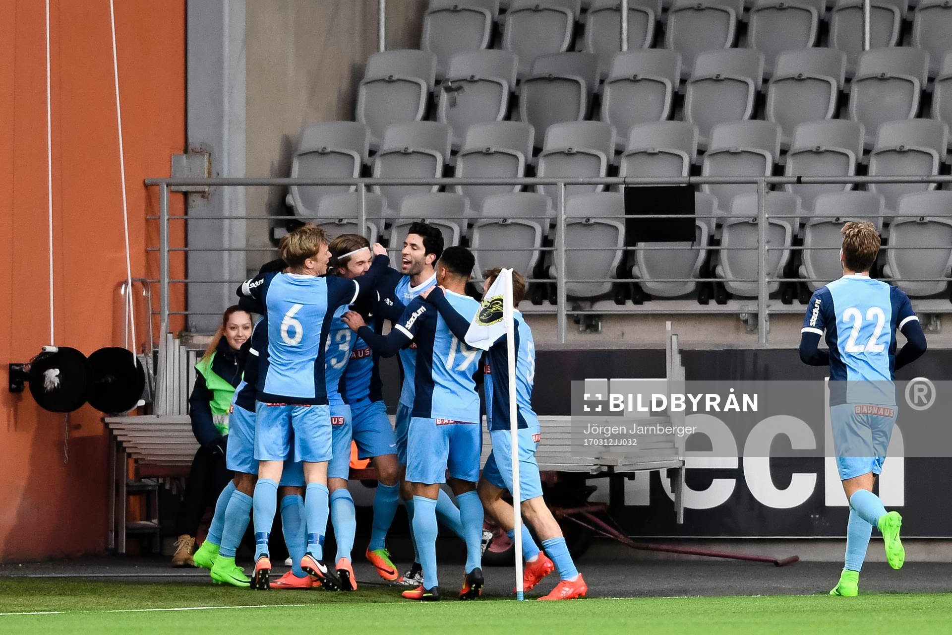 Brommapojkarnas spelare jublar