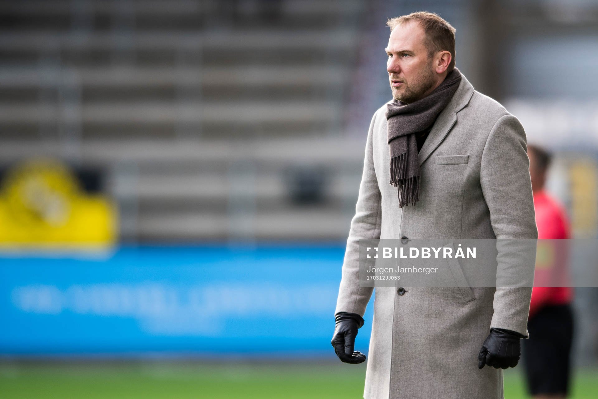 uElfsborgs manager Magnus Haglund nder fotbollsmatchen i