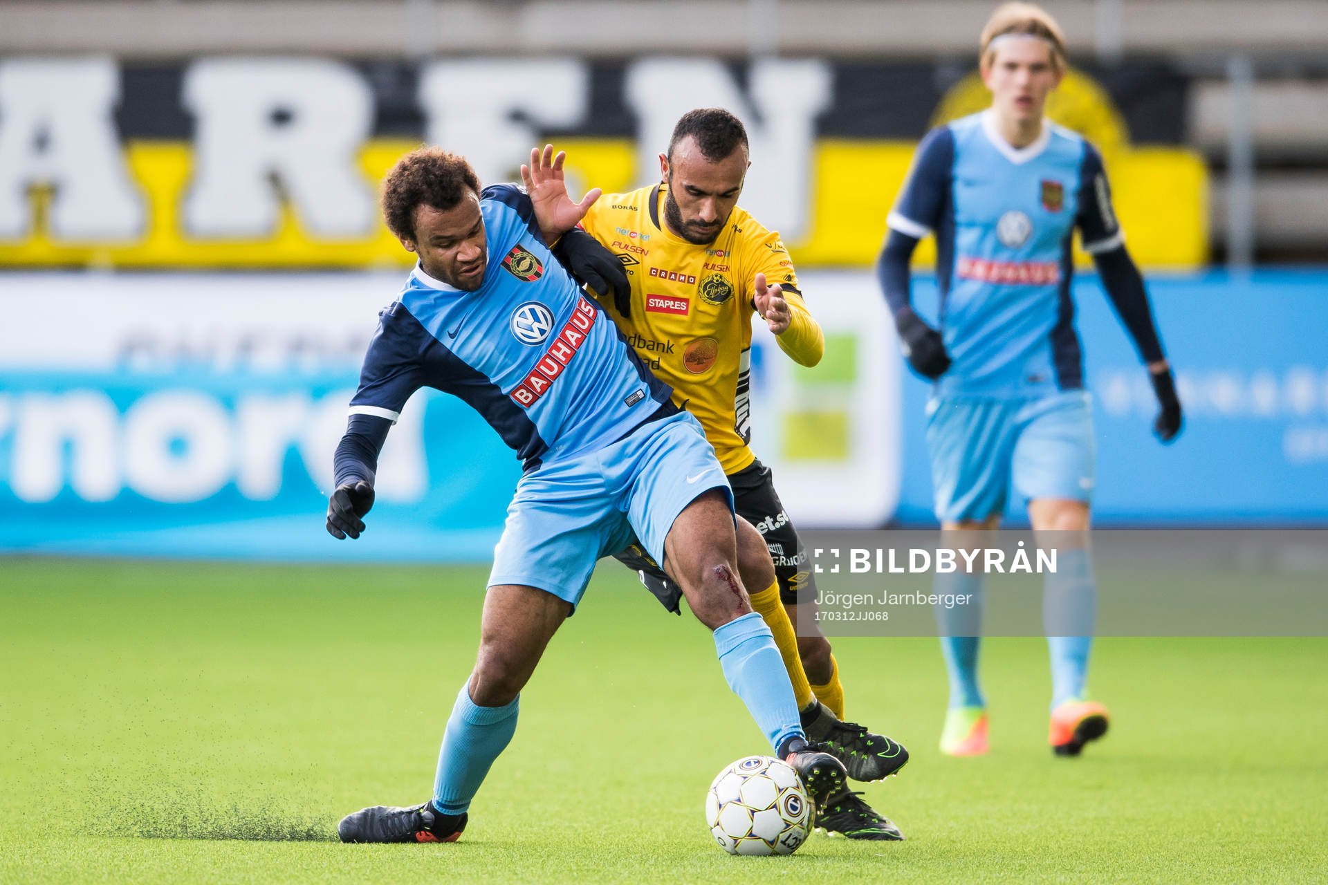 Brommapojkarnas Serge-Junior Martinsson Ngouali och