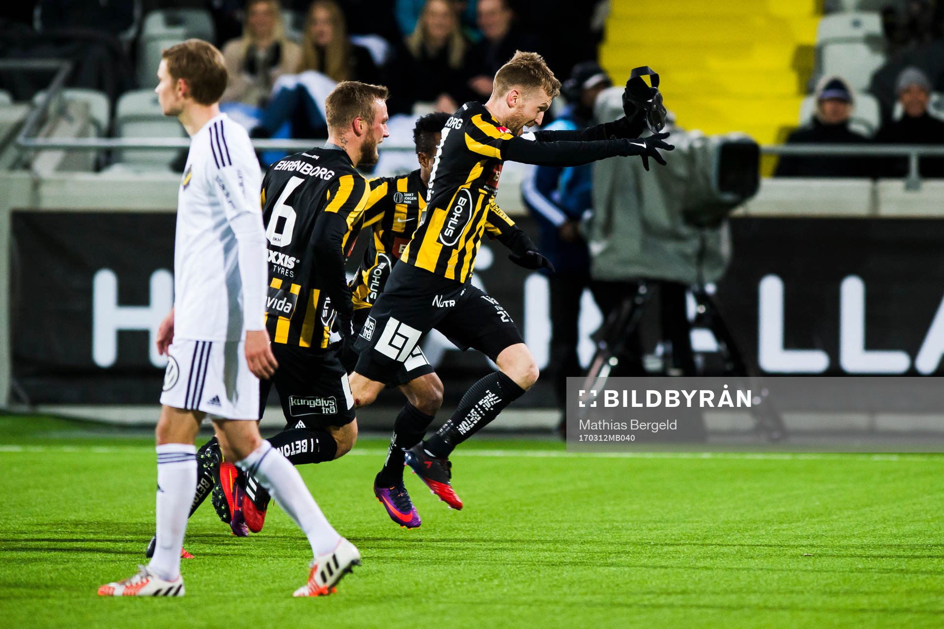 s Johan Blomberg deppar och Häckens Alexander Faltsetas
