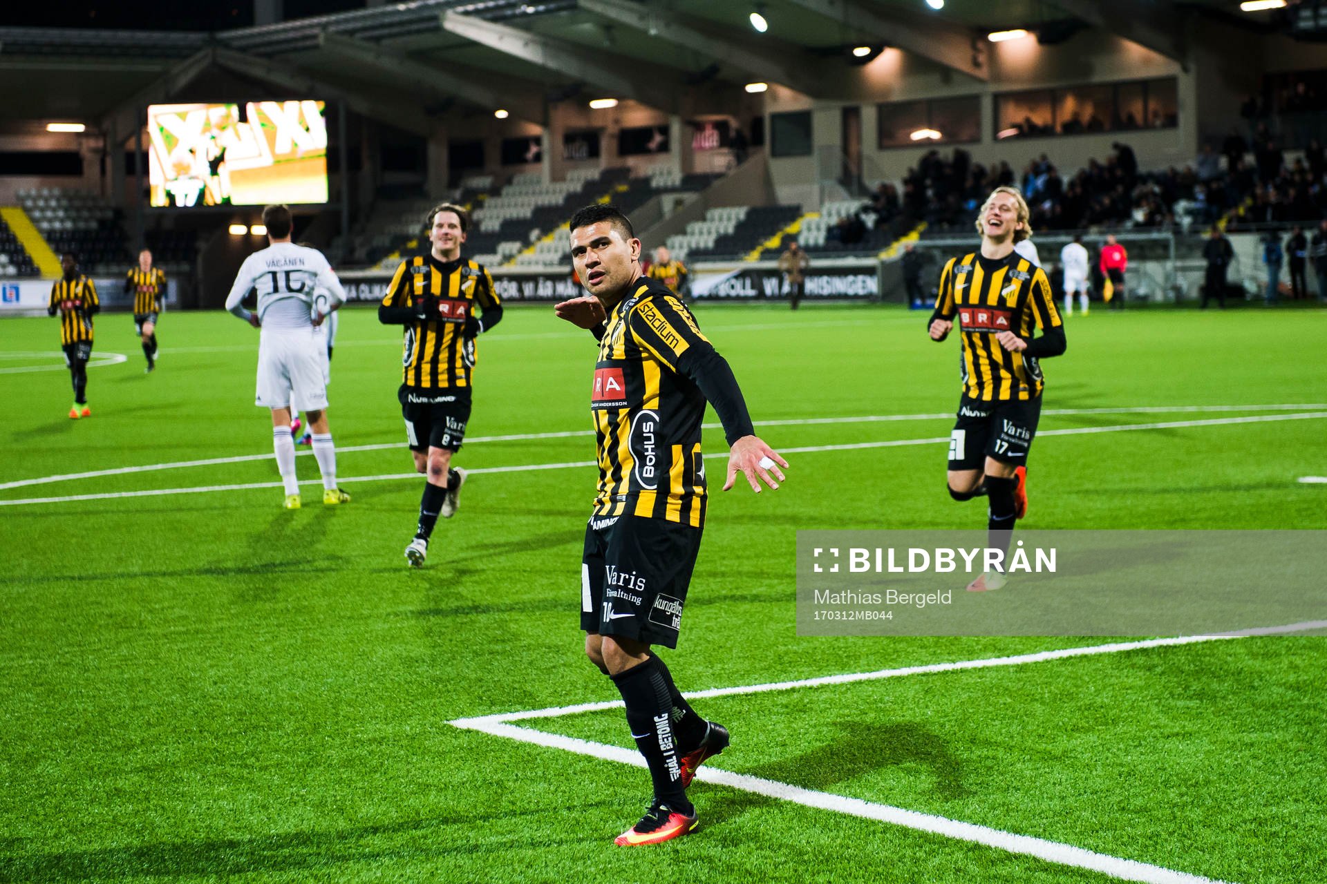 Häckens Paulinho jublar