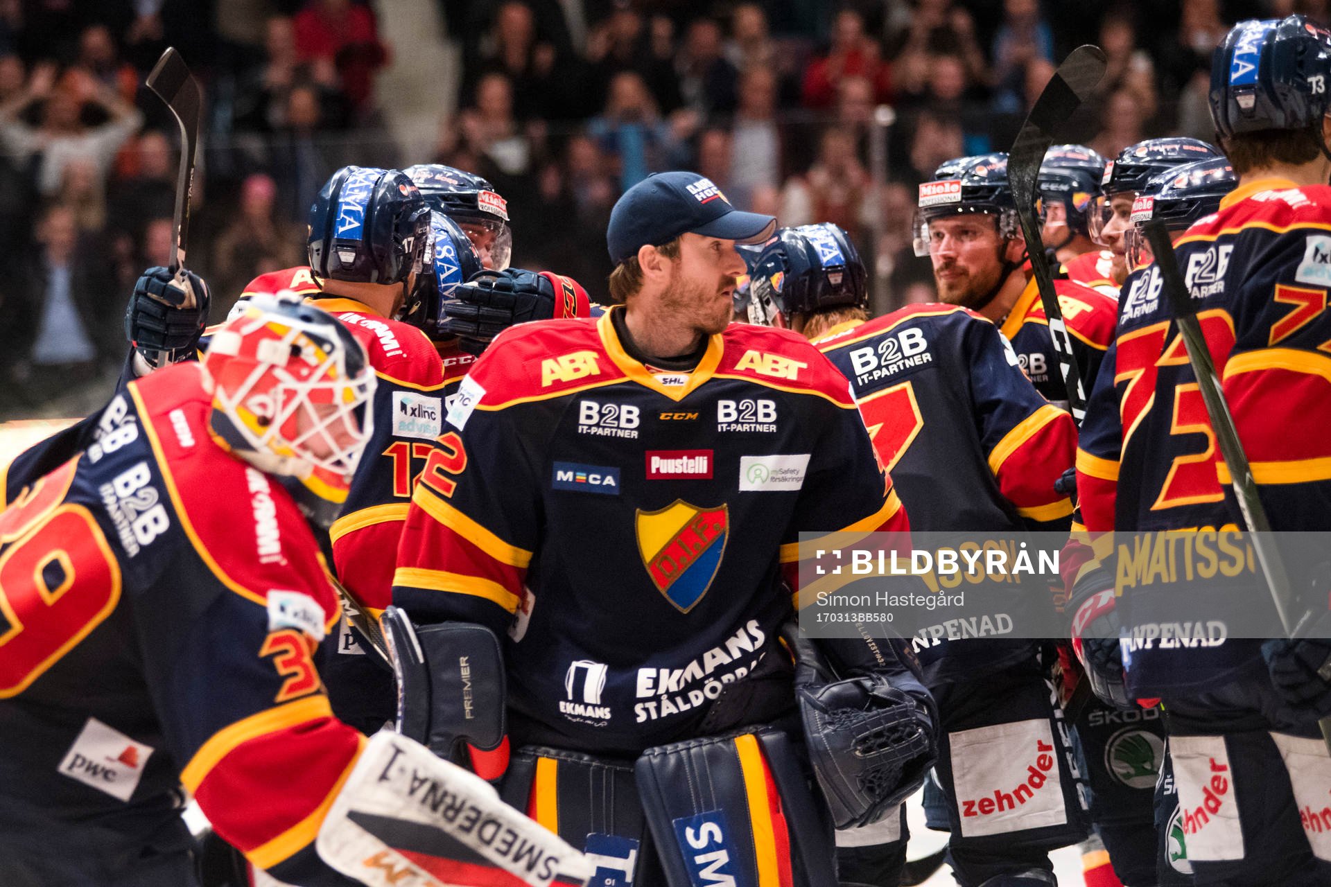 Djurgårdens målvakt Mikael Tellqvist jublar
