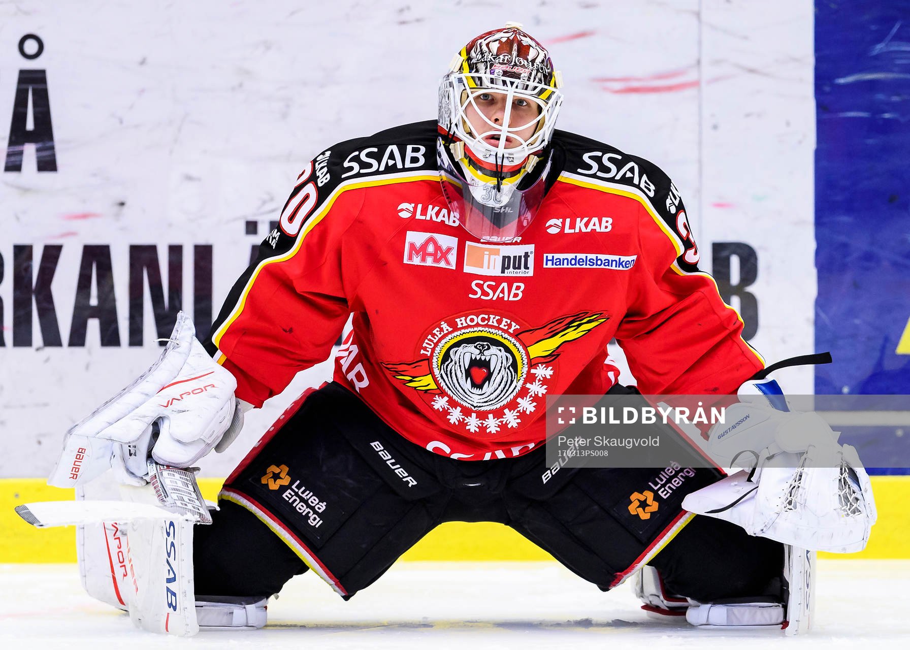 Luleås målvakt Filip Gustavsson på uppvärmningen