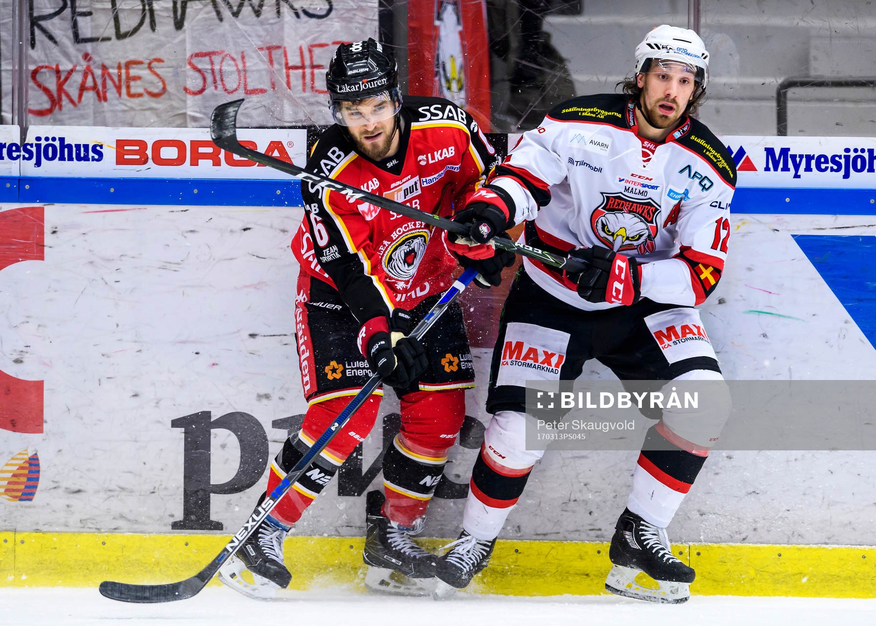 Luleås Craig Schira och Malmö Redhawks Andreas Thuresson