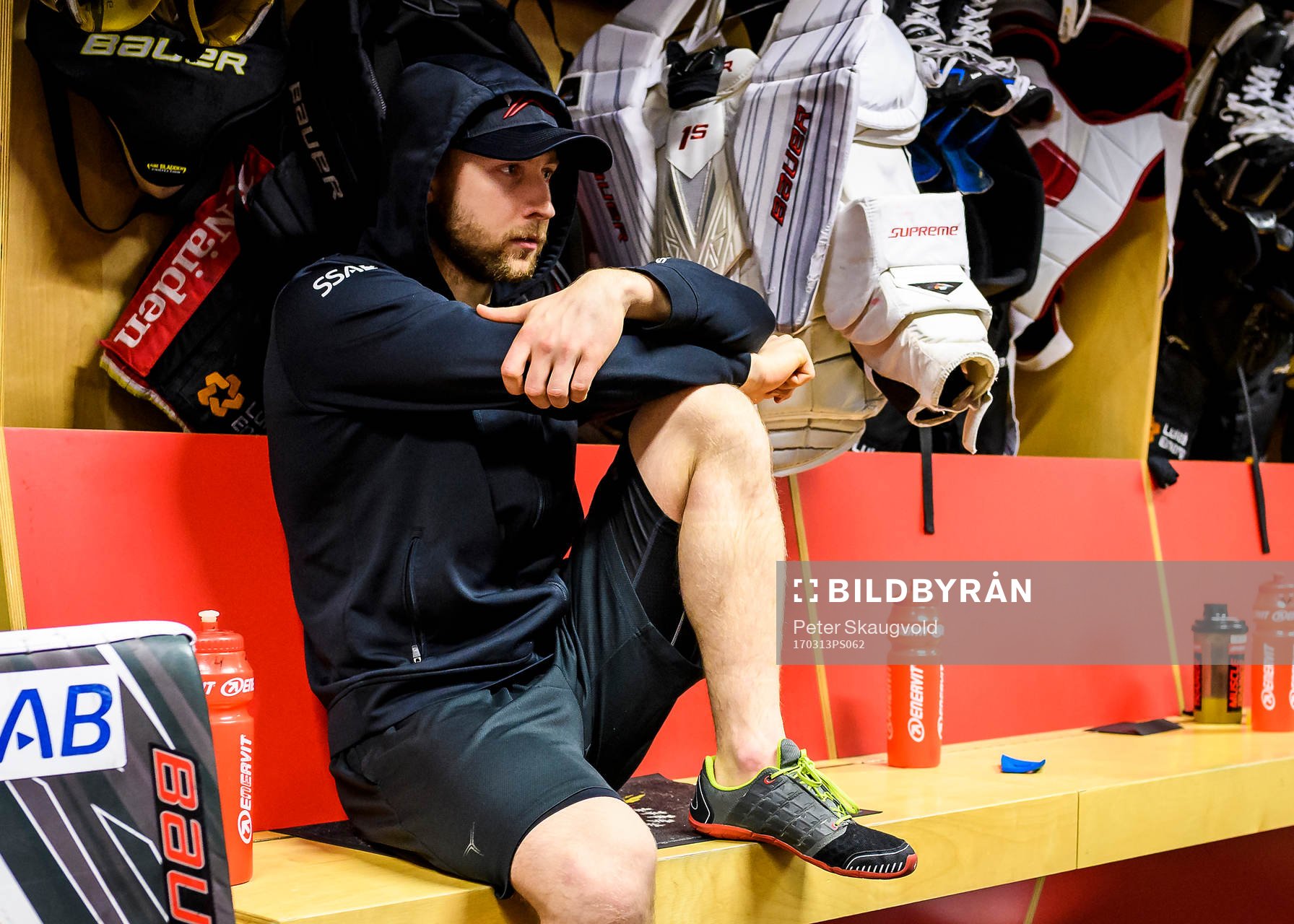 Luleås målvakt Joel Lassinatti deppar
