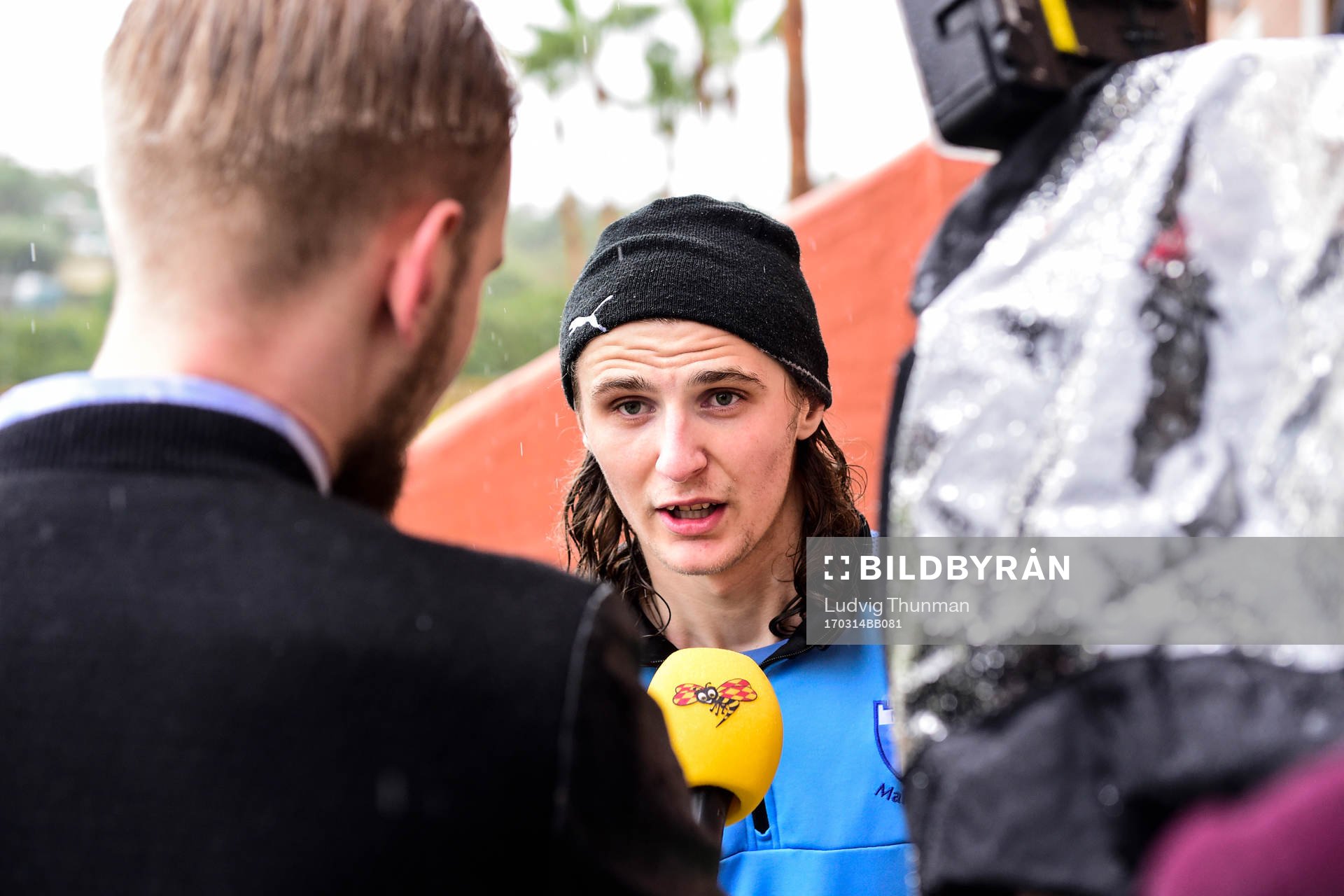 Pawel Cibicki intervjuas av Expressen efter en träning på ett träningsläger med Malmö FF den 14 mars 2017 i Marbella.