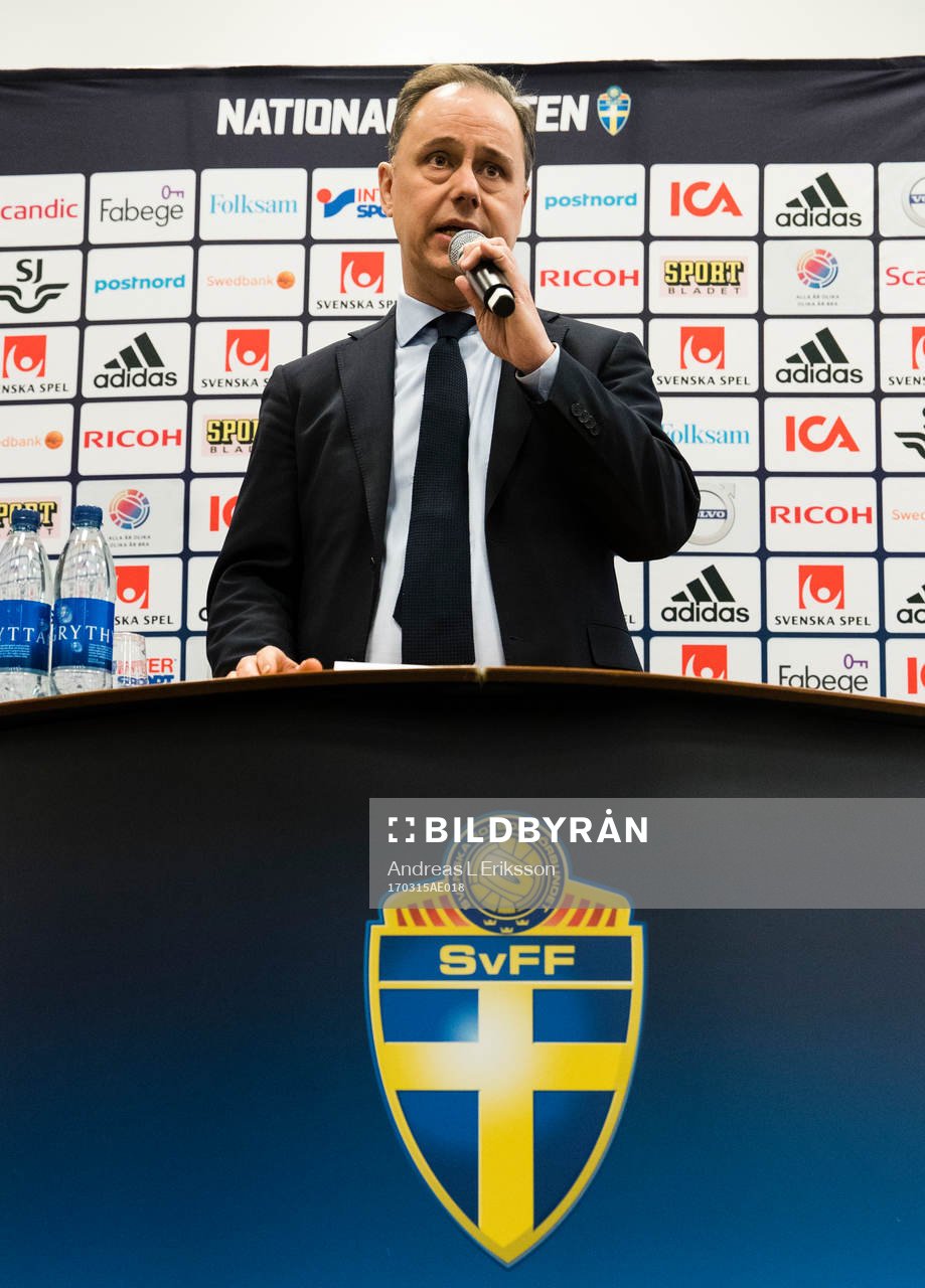 Sveriges presschef Niklas Bodell