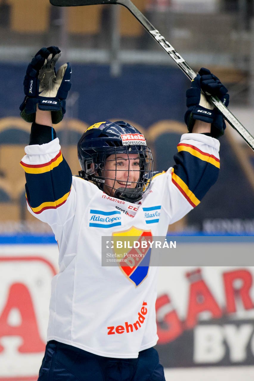 Djurgårdens Rebecca Stenberg jublar