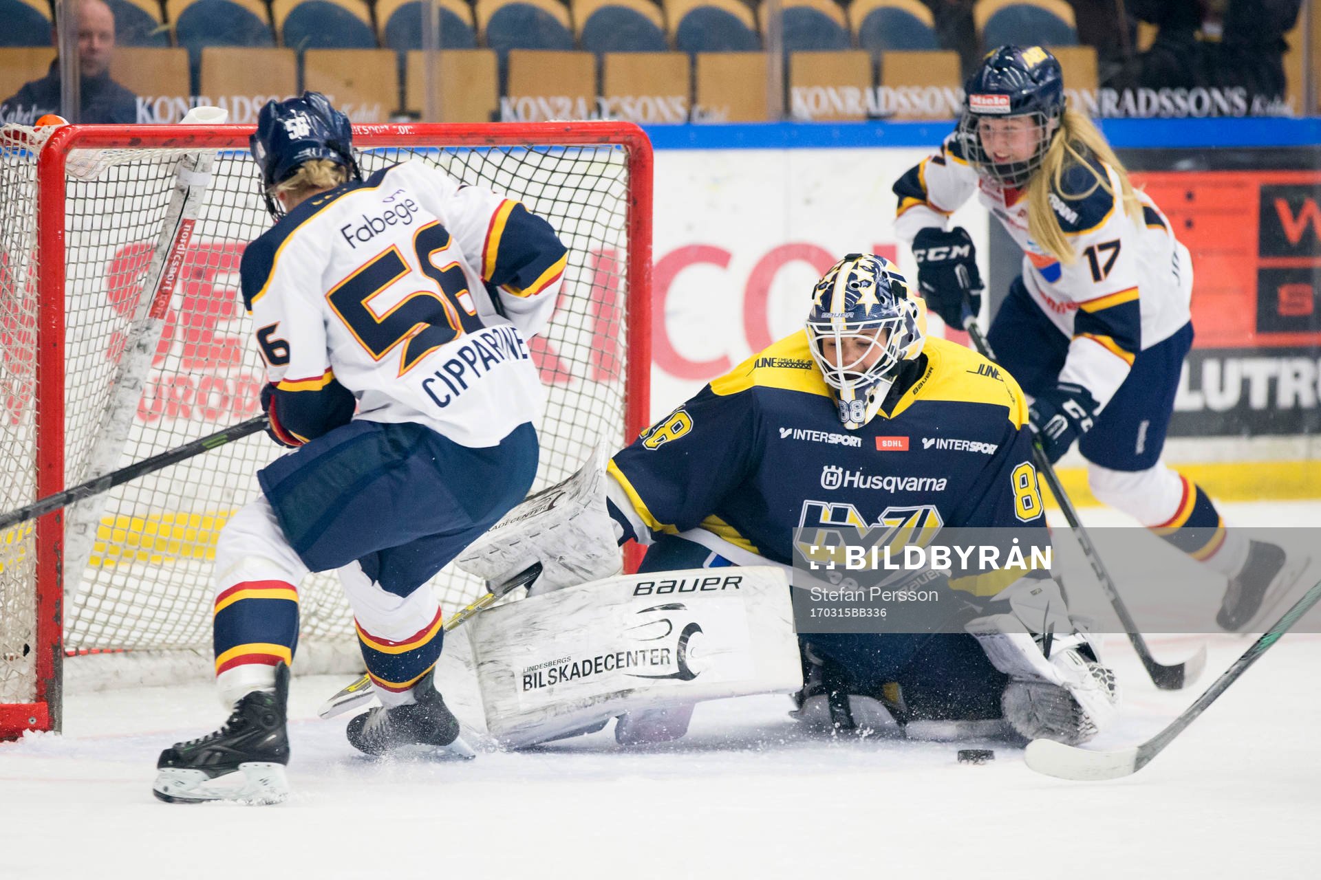 Djurgårdens Alexandra Cipparone och Julia Johansson oroar