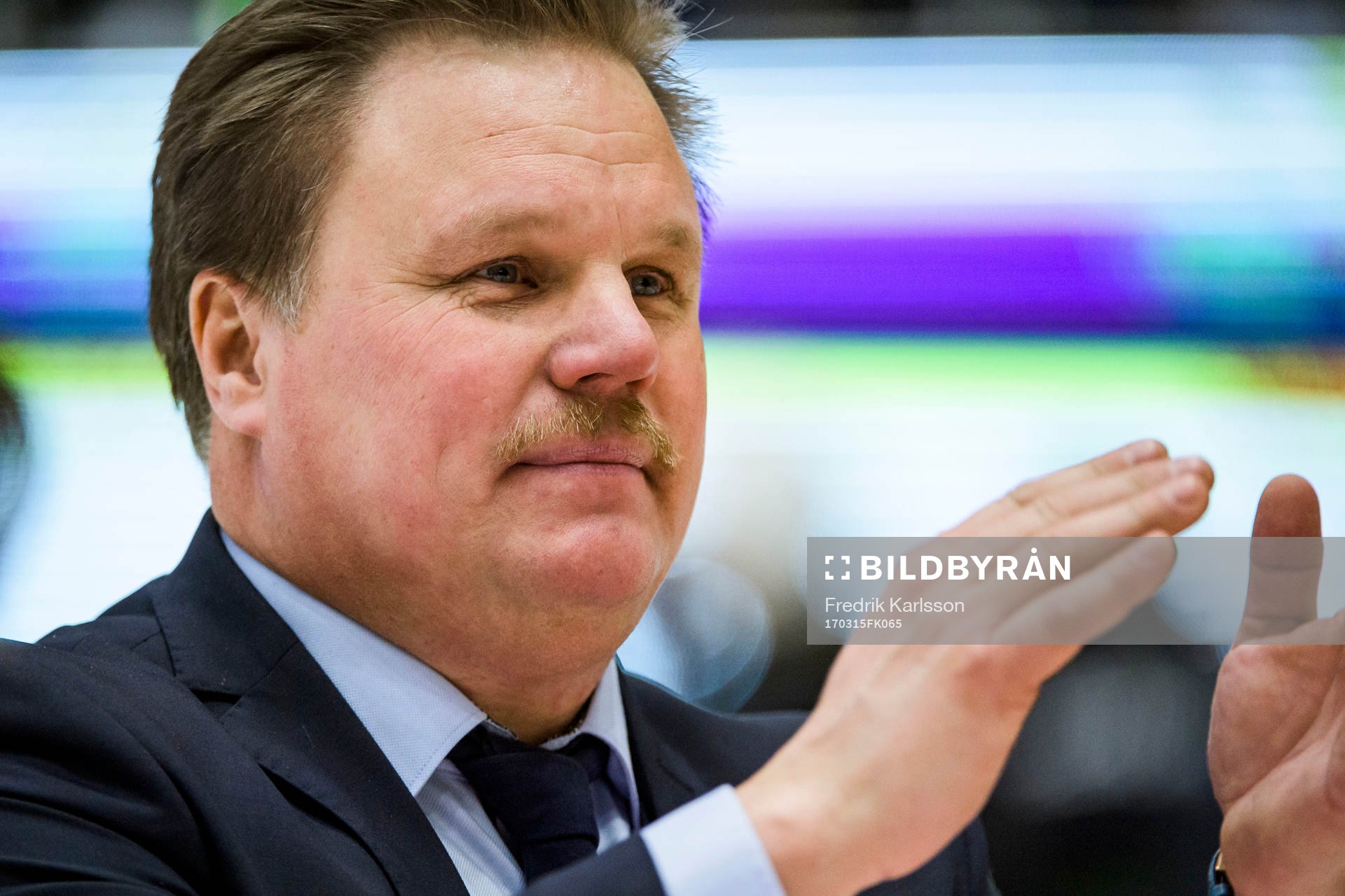 Färjestads tränare Leif Carlsson jublar