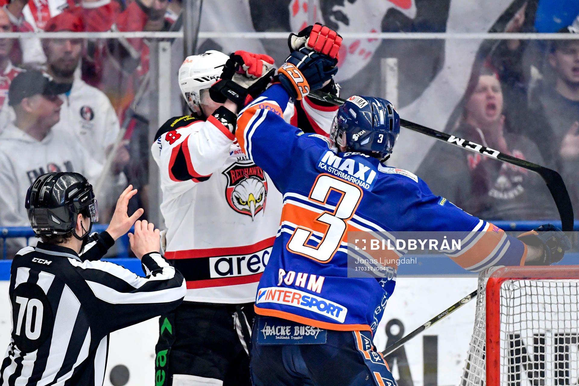 Malmö Redhawks Lars Bryggman och Växjös Oliver Bohm i