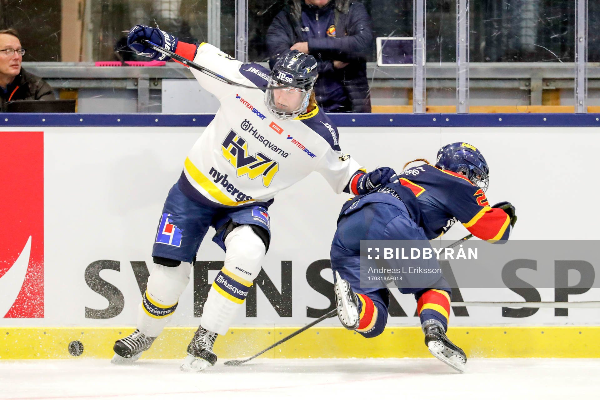 s Rosa Lindstedt och Djurgårdens Rebecca Stenberg