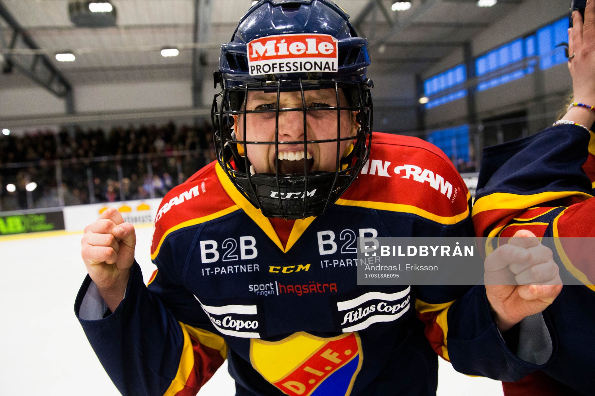 Djurgårdens Josefine Jakobsen jublar