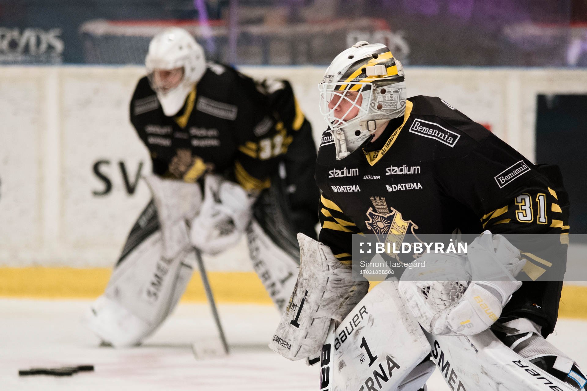 s målvakt Gasper Kroselj och målvakt Linus Lundin före
