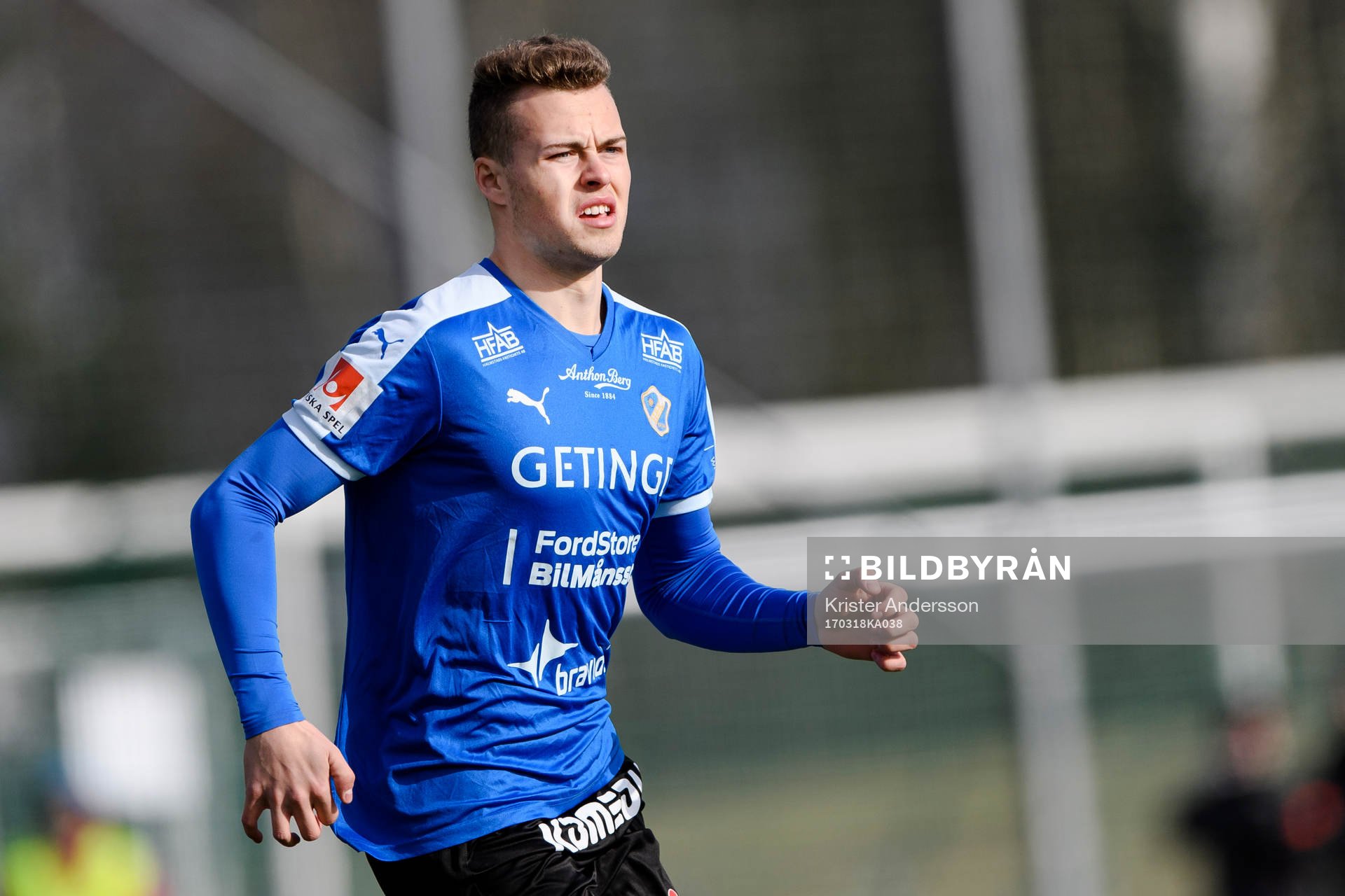 Halmstads Gabriel Gudmundsson under en träningsmatch i fotboll mellan Halmstad och Trelleborg den 18 mars 2017 i Halmstad.
