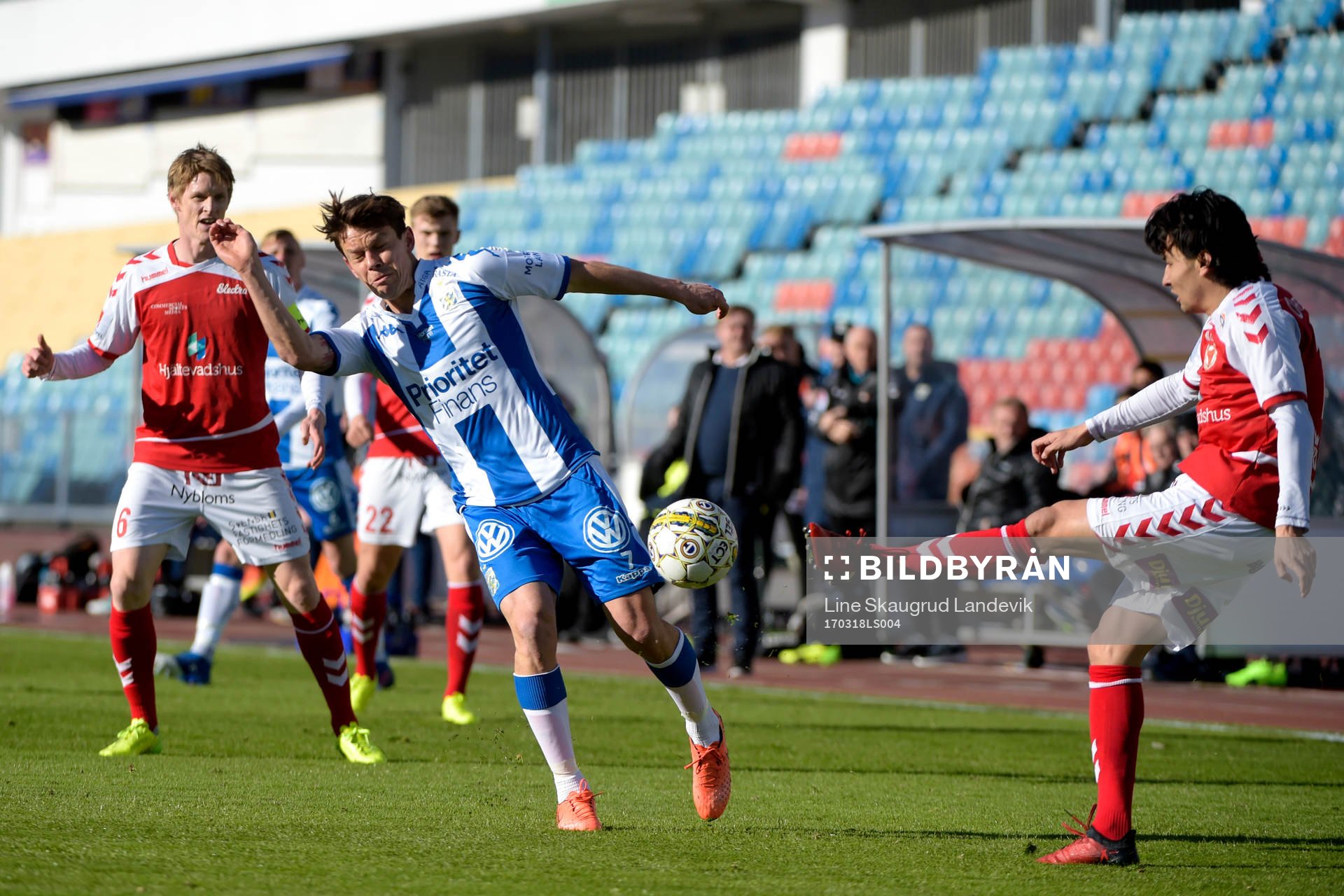 IFK Göteborgs Mads Winther Albaek och Kalmars Emin Nouri