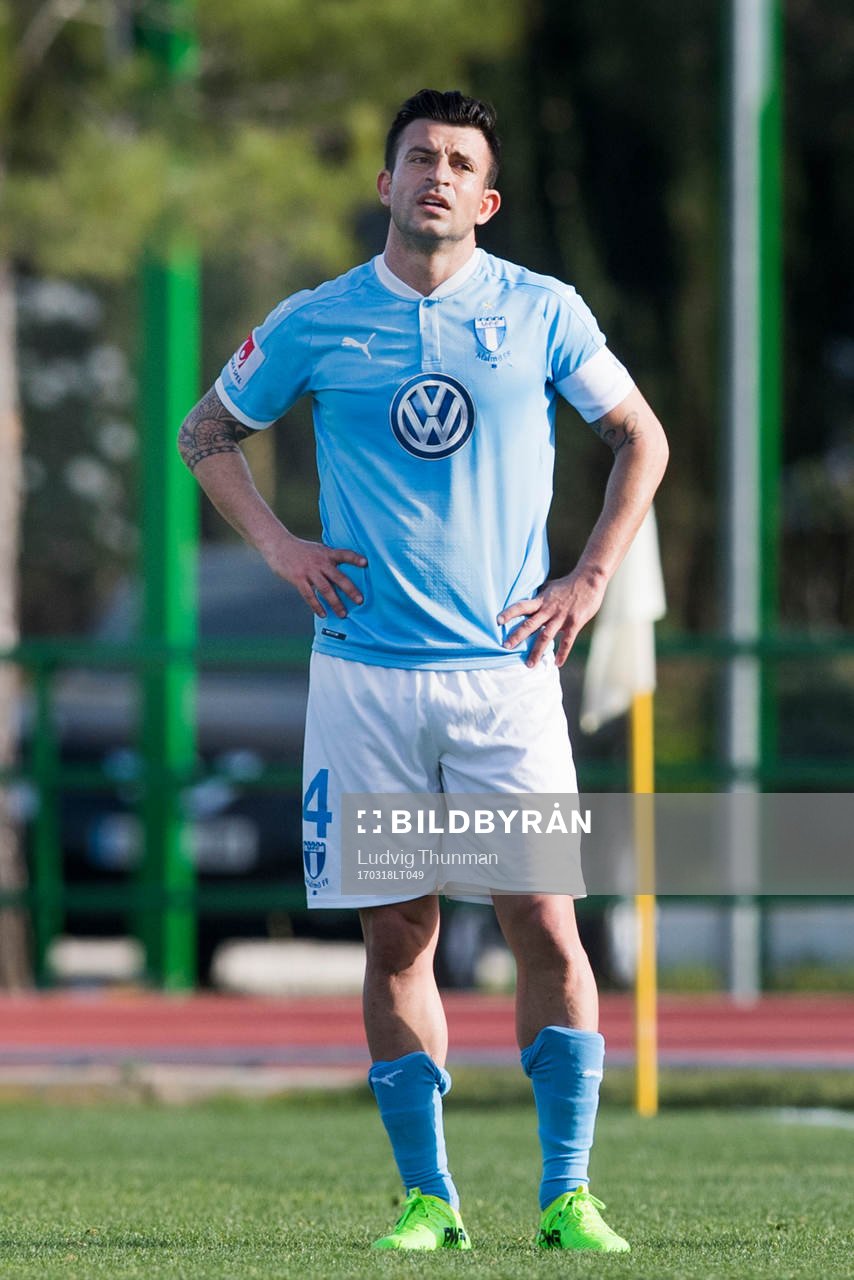 Malmö FFs Behrang Safari deppar