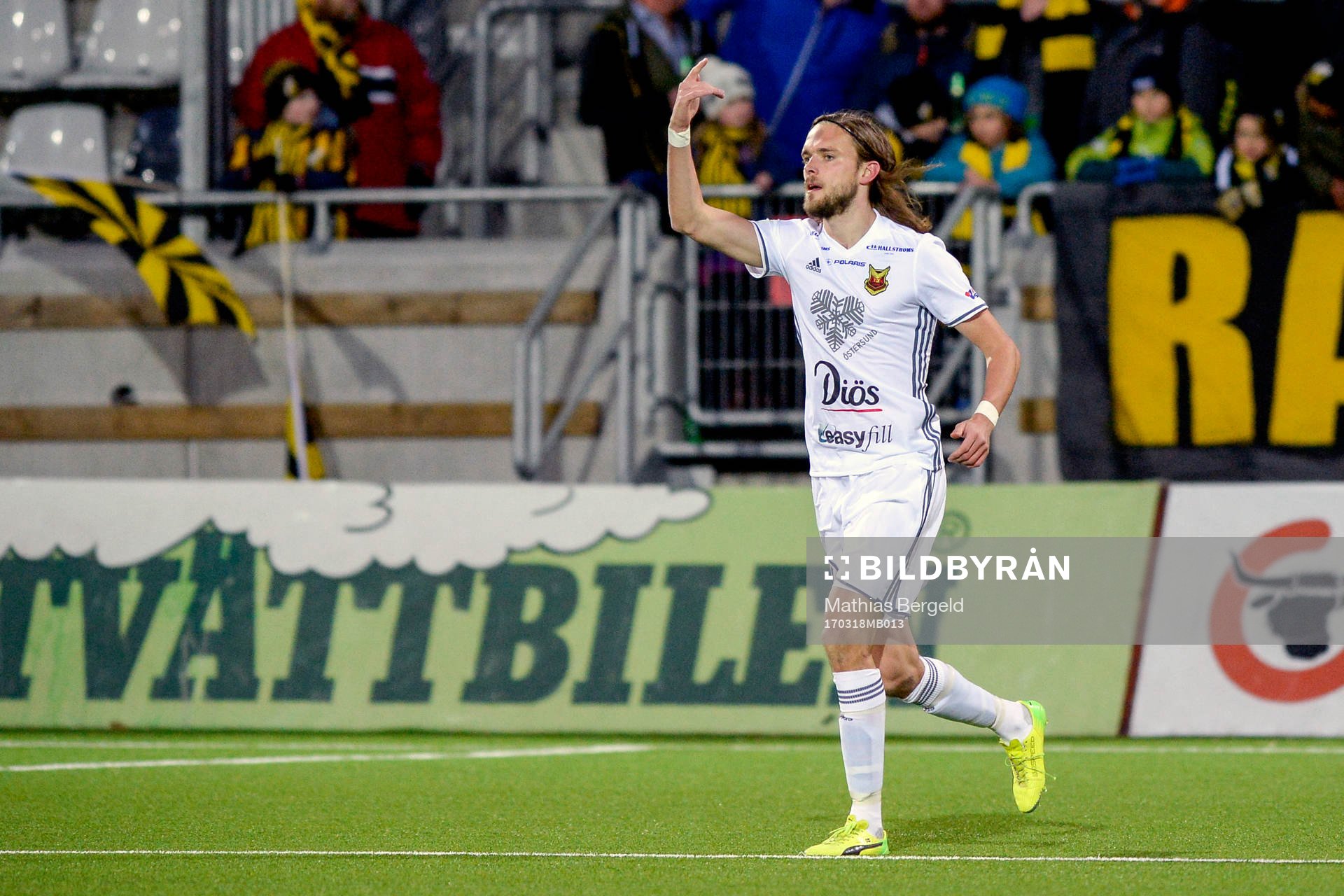 Östersunds Tom Pettersson jublar