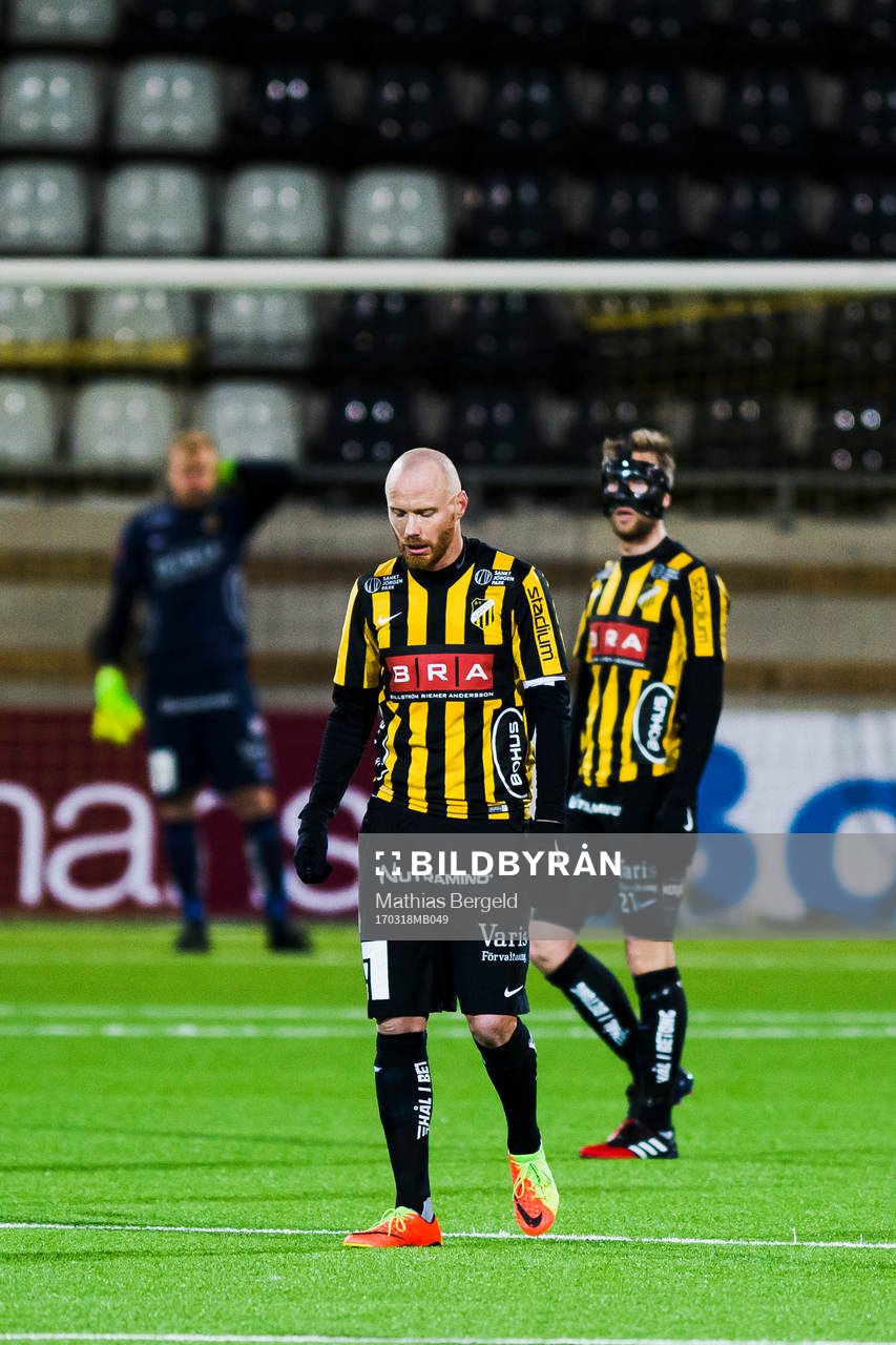 Häckens Alexander Farnerud och Rasmus Lindgren deppar