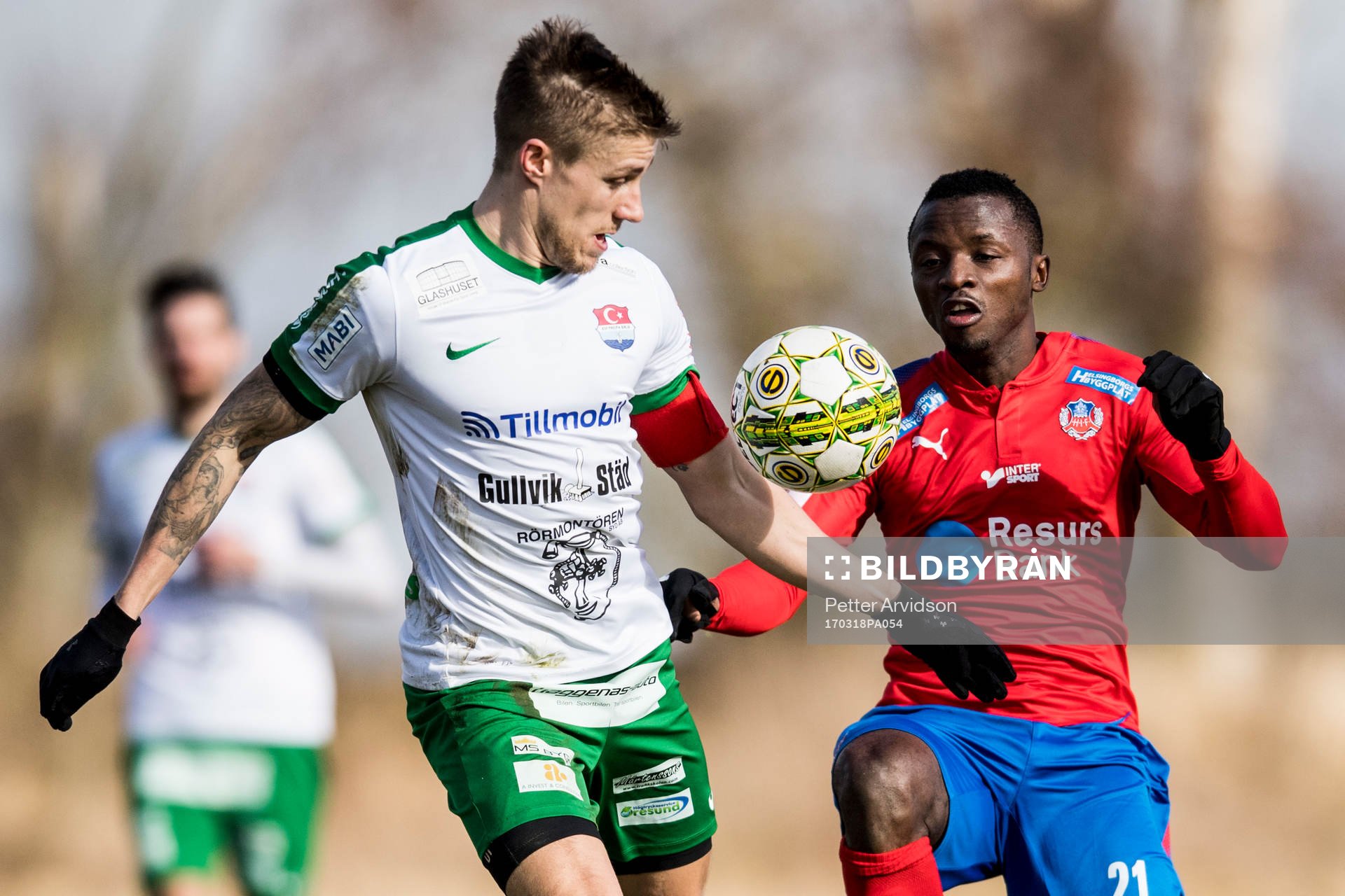 Prespas Anton Viklund och Helsingborgs Monday Samuel