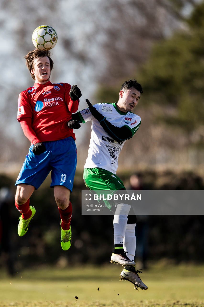 Helsingborgs Alexander Achinioti-Jönsson i nickduell med