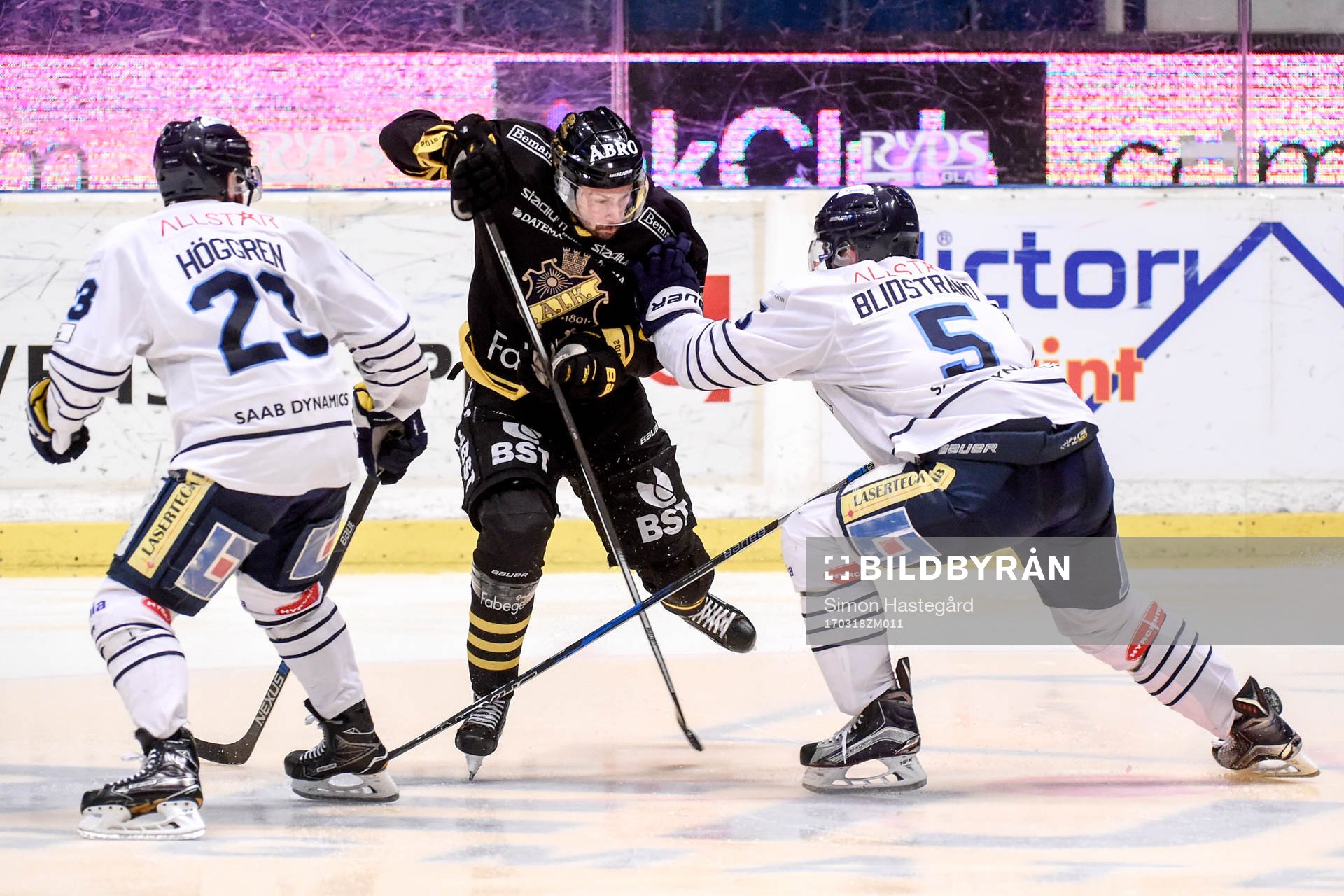 s Daniel Olsson-Trkulja och Karlskogas Fredrik Höggren och