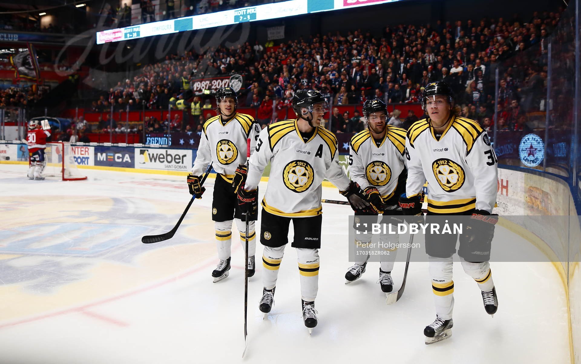Brynäs spelare jublar