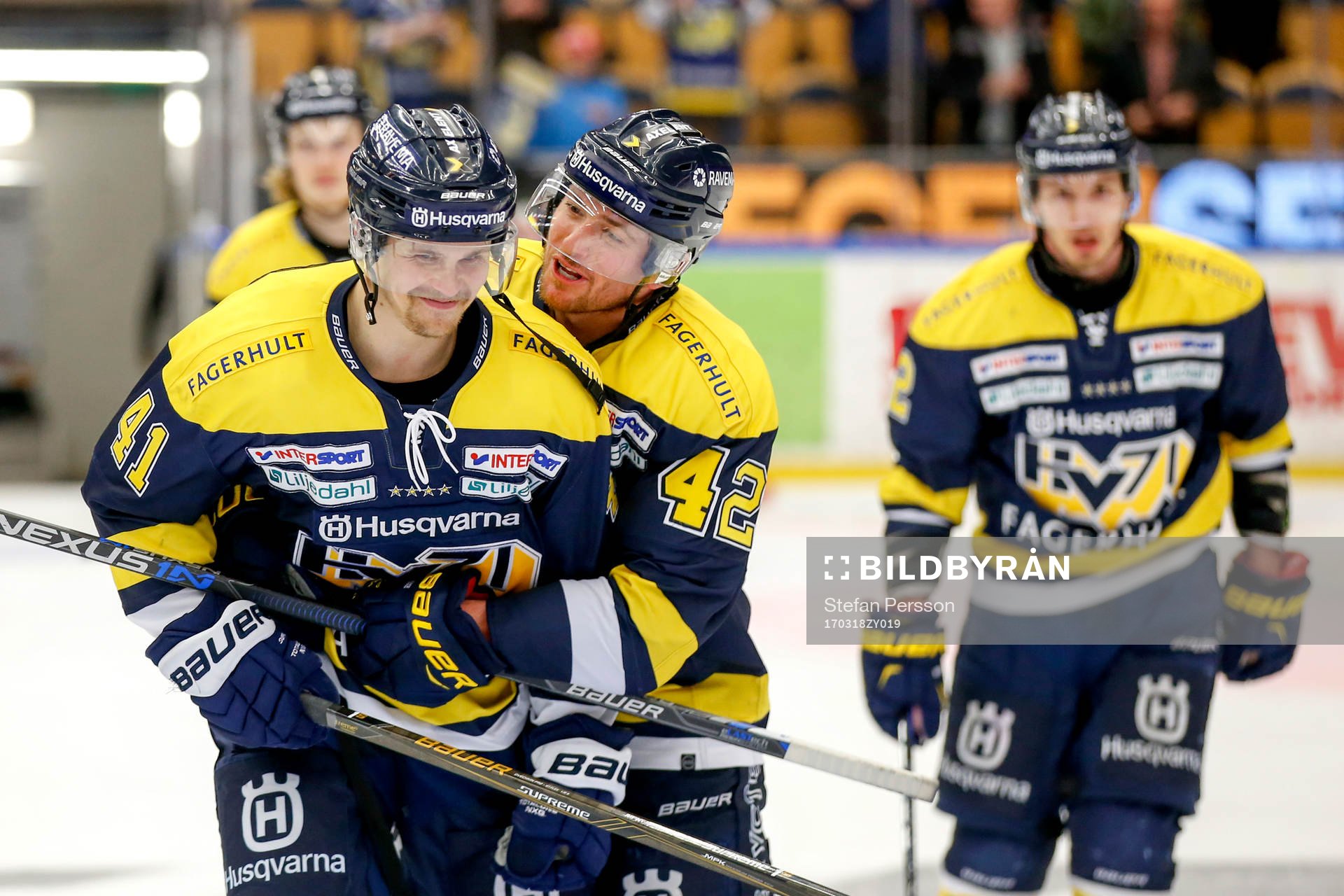 s David Ullström och Dylan Reese jublar