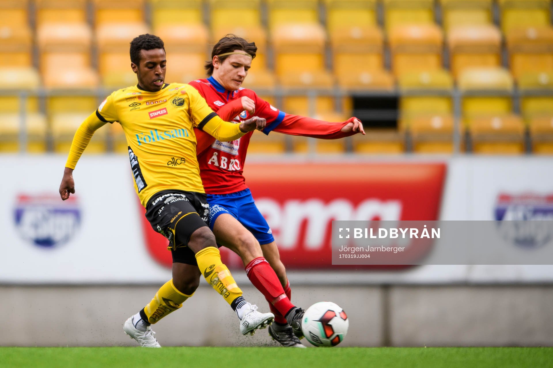 Elfsborgs Nattnael Zerai och Örgrytes Sebastián Moya