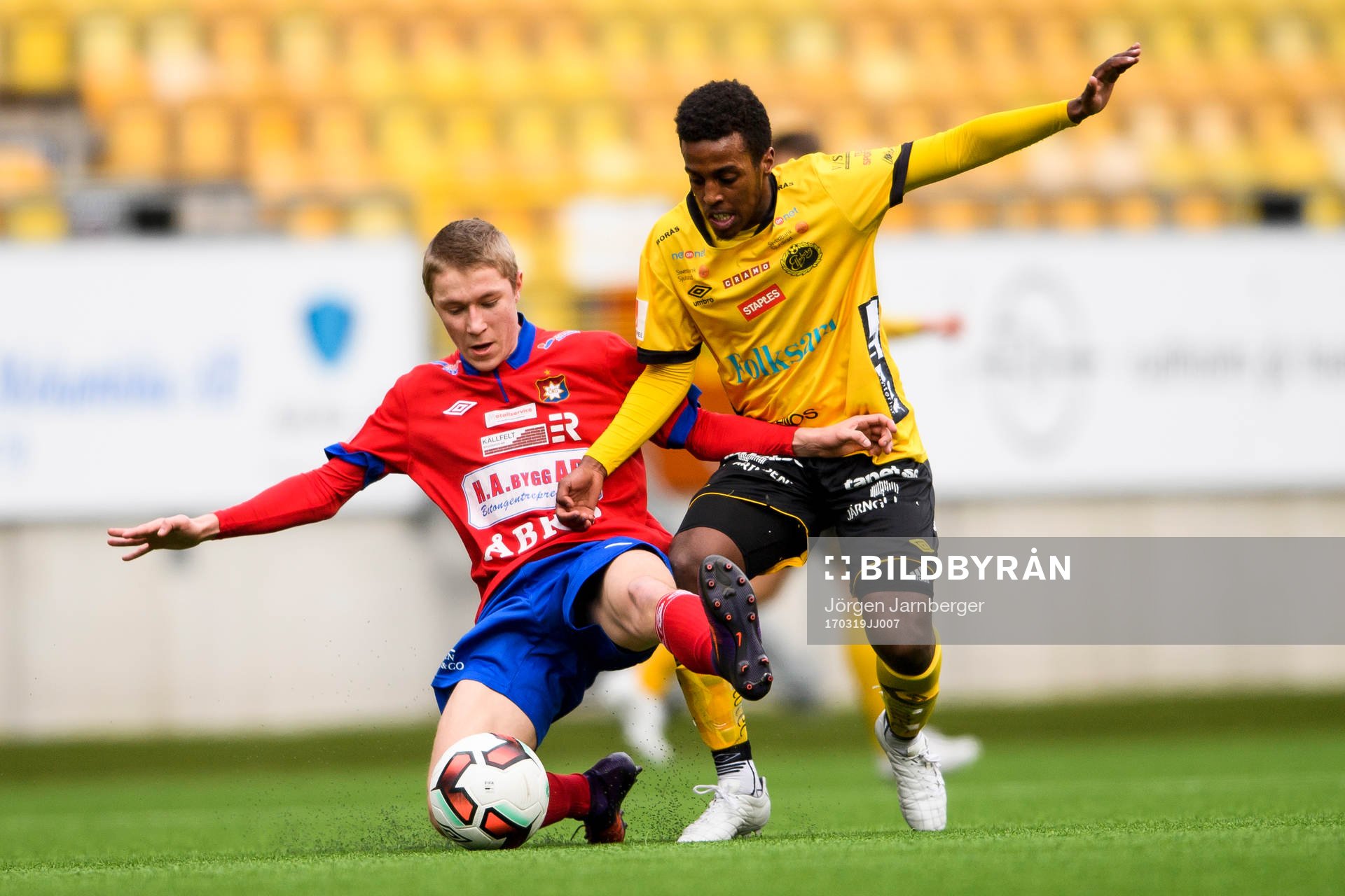 Elfsborgs Nattnael Zerai och Örgrytes Kasper Davidsson