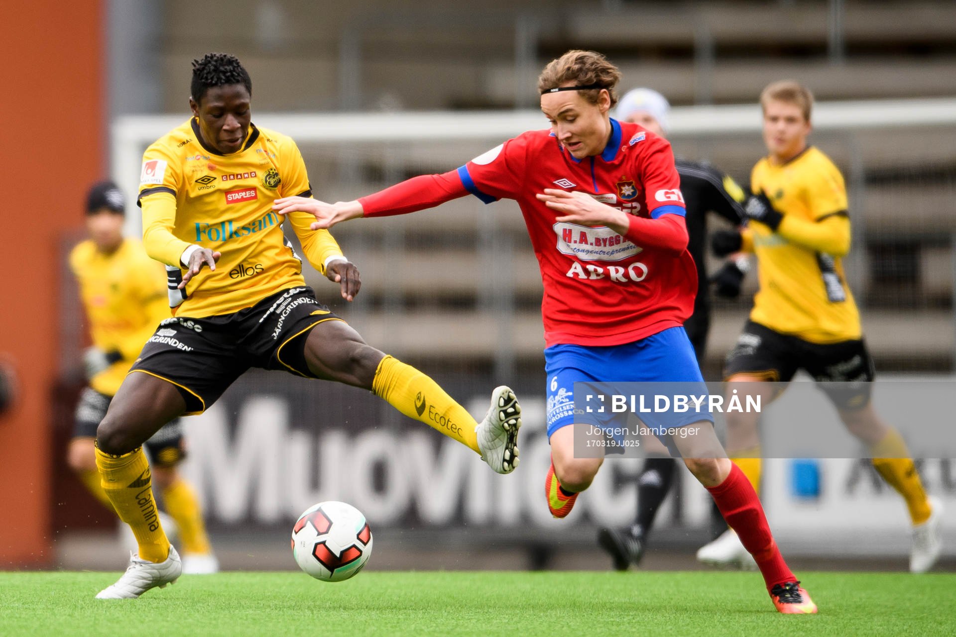 Örgrytes Alexander Salo och Elfsborgs Musa M’Benga
