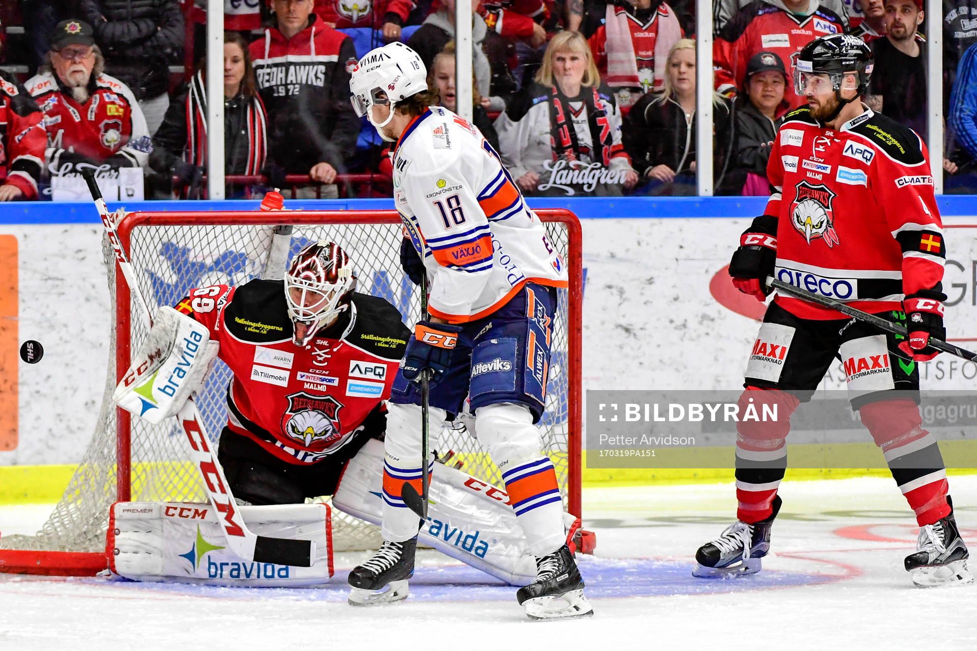 Malmö Redhawks målvakt Oscar Alsenfelt och Växjös