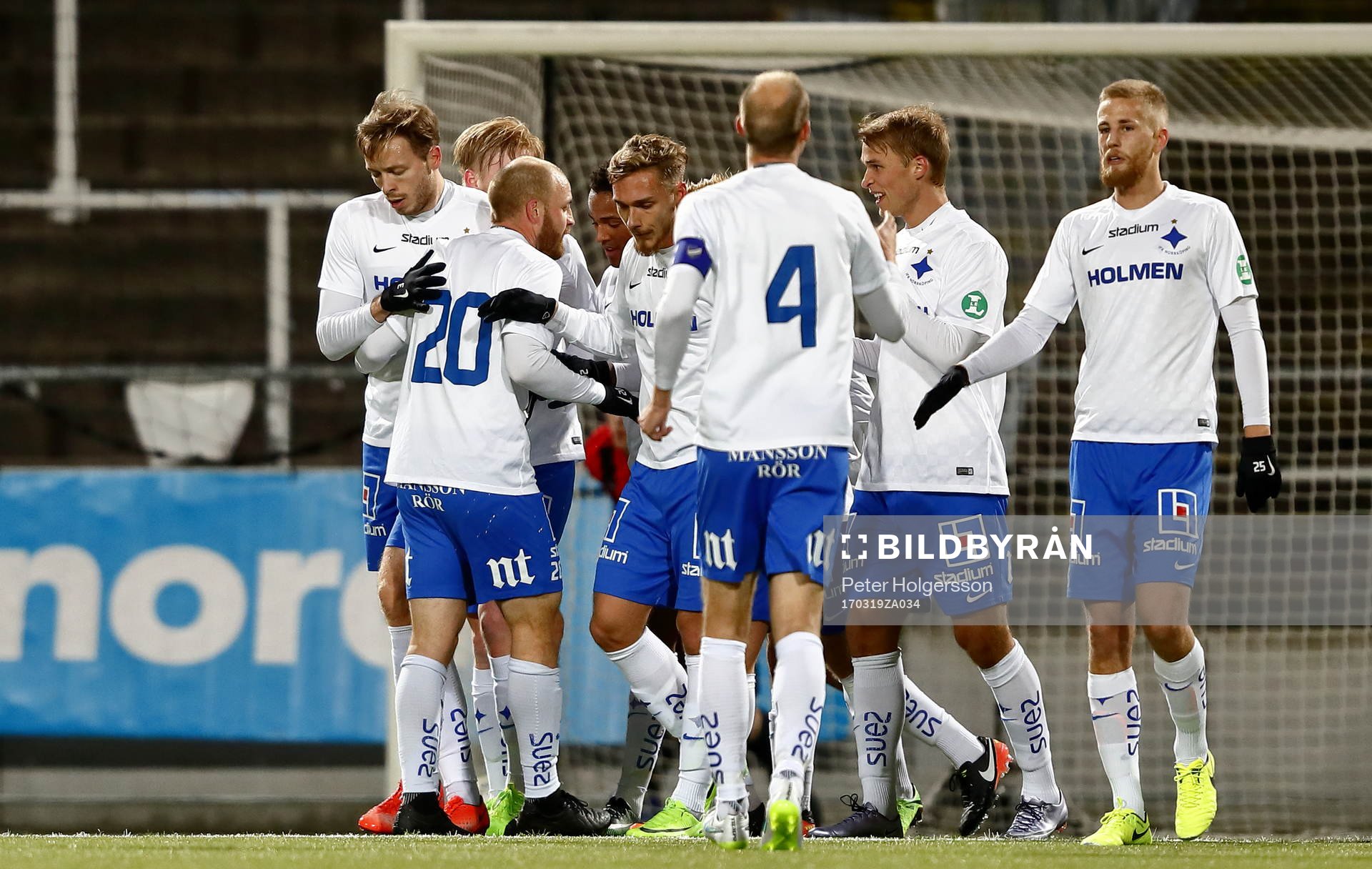 Norrköpings spelar jublar
