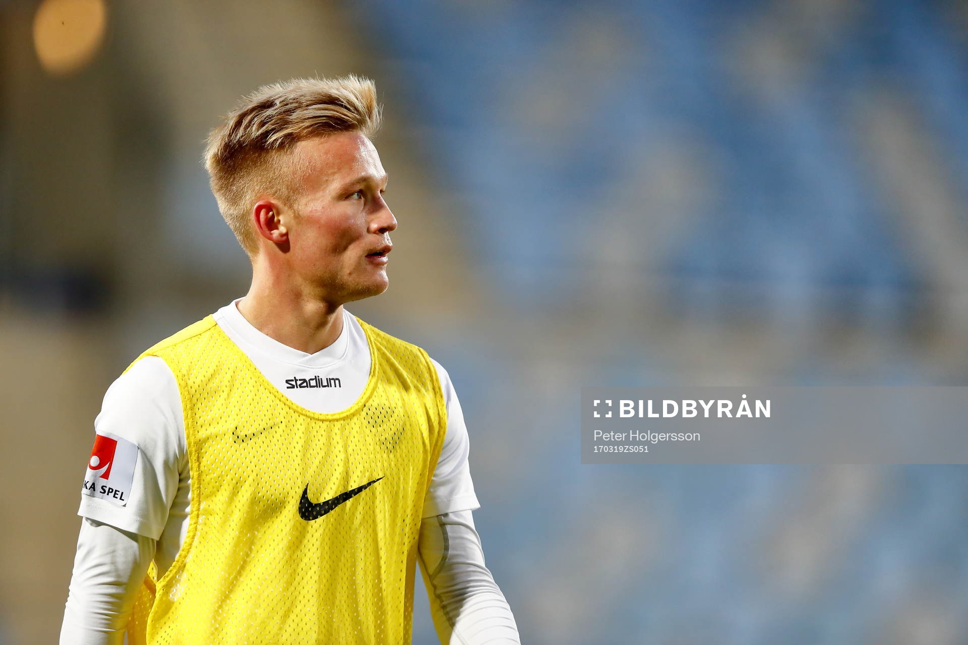 Norrköpings David Moberg Karlsson värmer upp