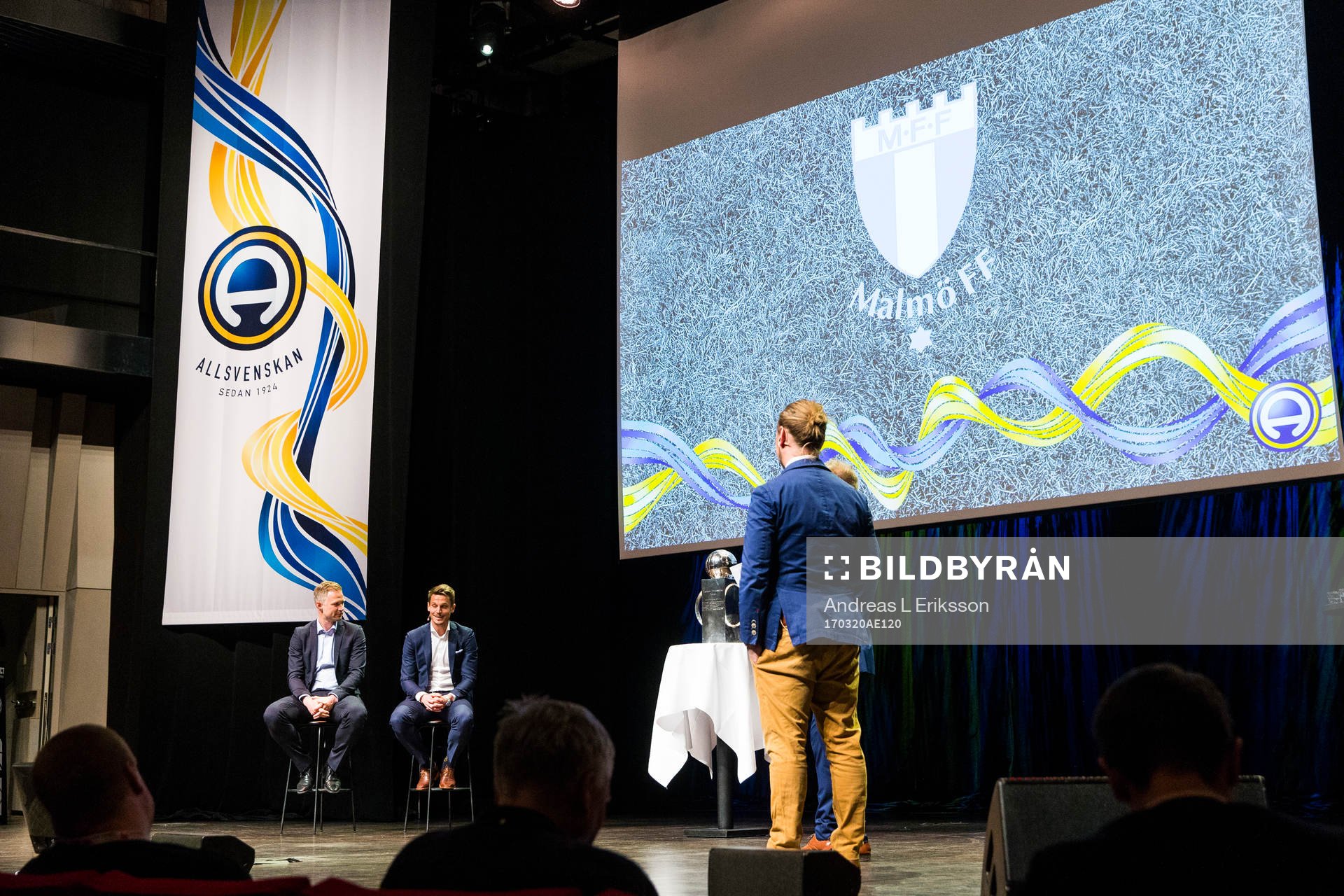 Representanter från Malmö FF på scenen